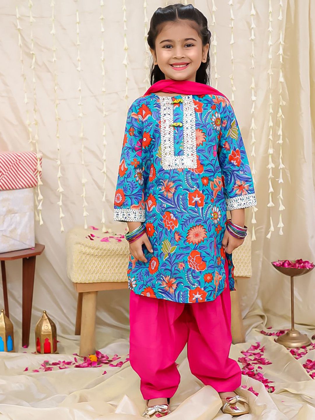 KID1 Girls Floral Printed Round Neck Pure Cotton Kurta With Salwar & Dupatta-picture-31