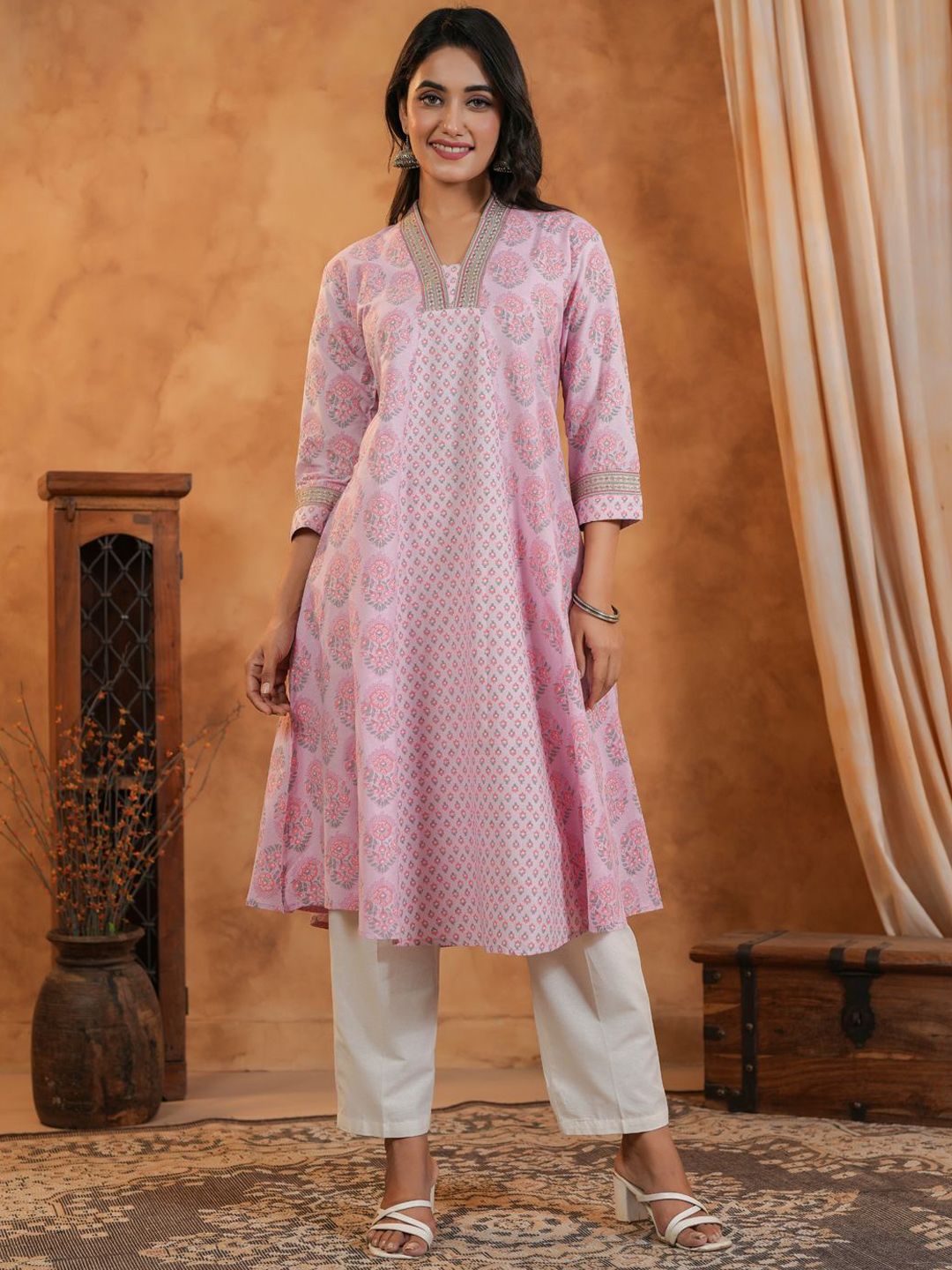 Span Women Ethnic Motifs Printed Regular Pure Cotton A-Line Kurta with Trousers