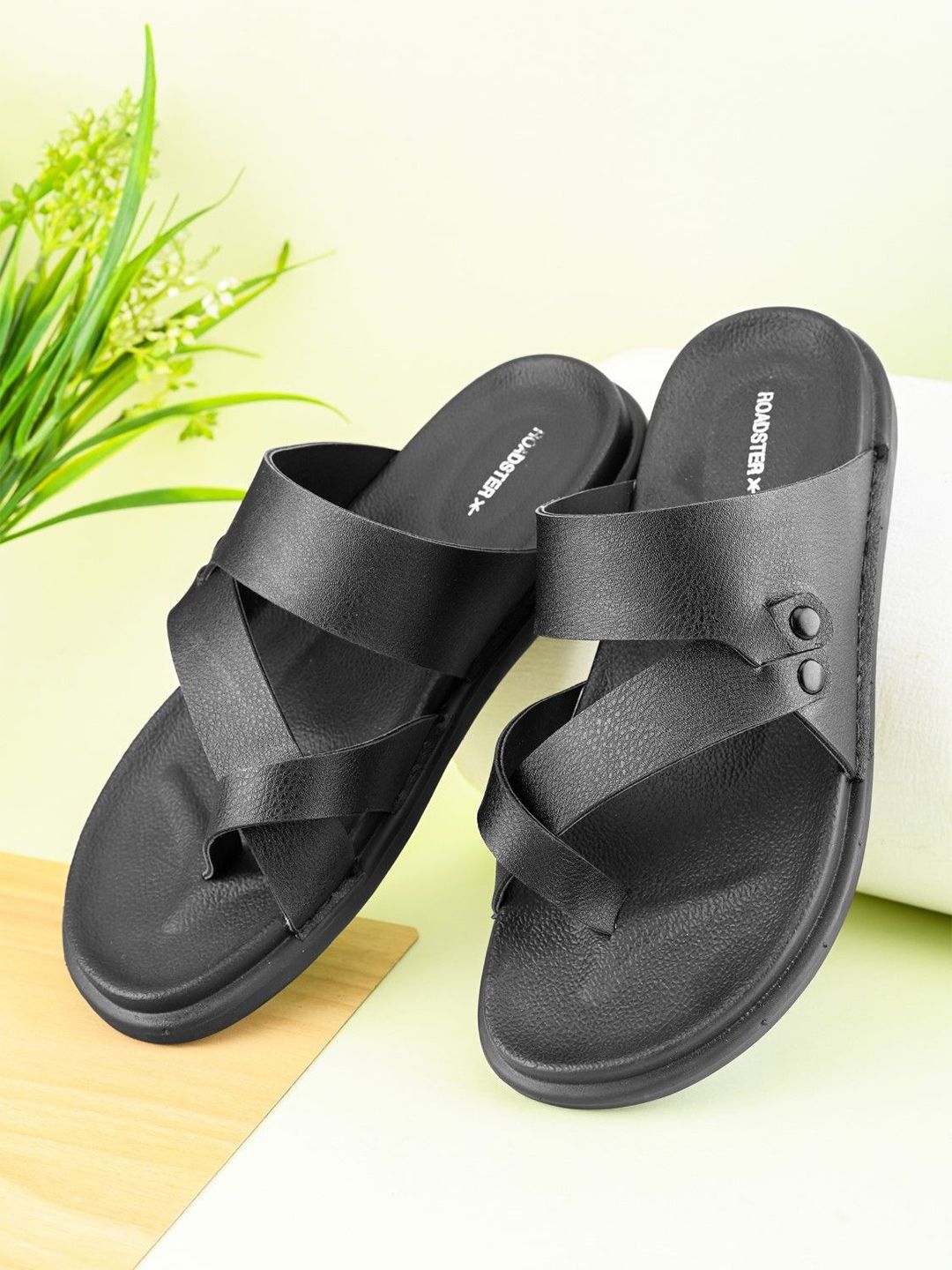 The Roadster Lifestyle Co Men One Toe Comfort Sandals-picture-23