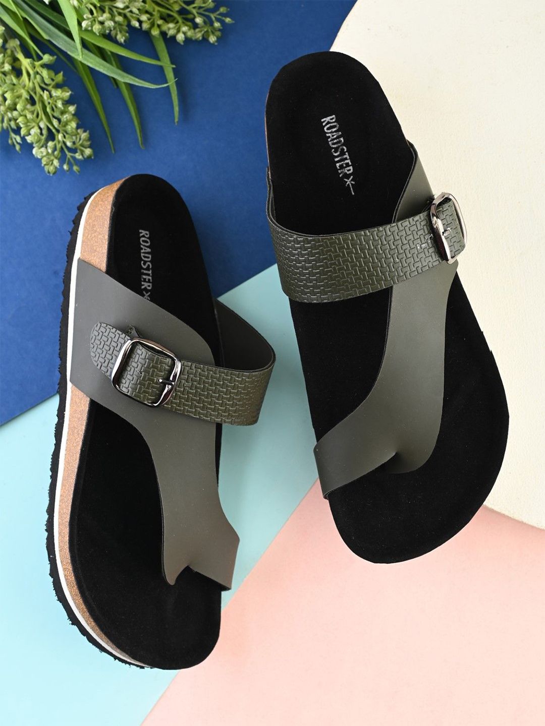 The Roadster Lifestyle Co Men One Toe With Buckle Comfortable Sandals-image-4