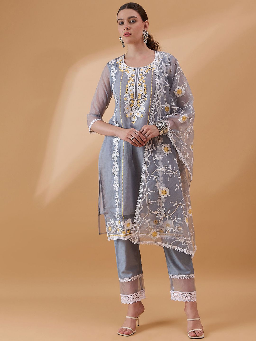 House of Pataudi Floral Embroidered Thread Work Pure Cotton Kurta With Trouser And Dupatta