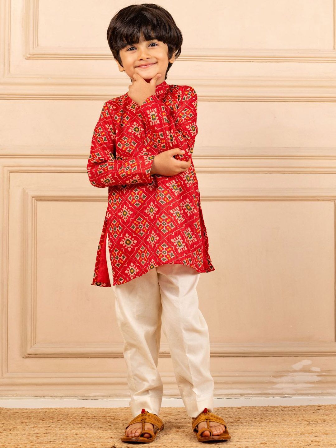 Jilmil Boys Ethnic Motifs Printed Regular Kurta with Trousers Kurta Sets-picture-11