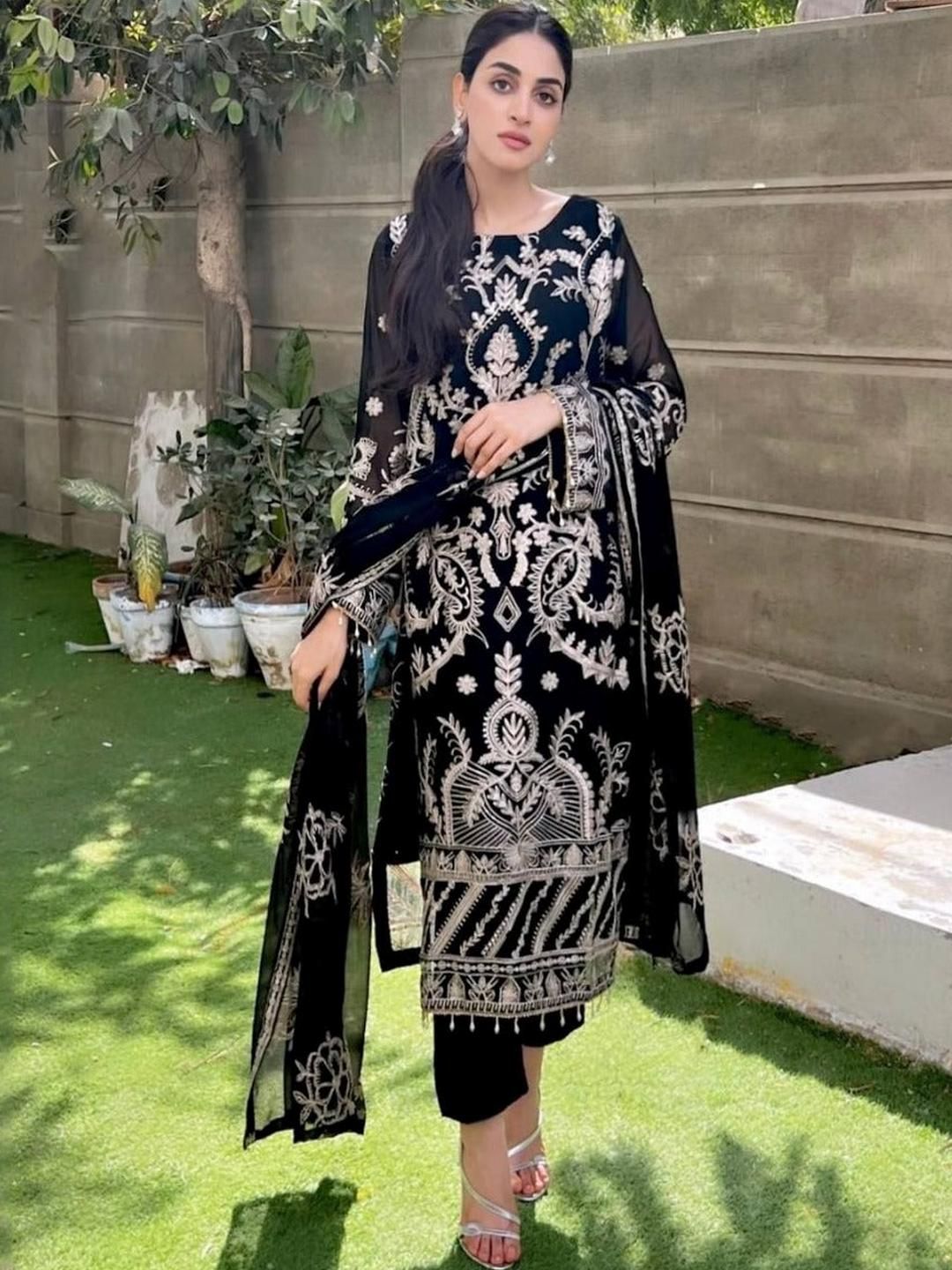 SUPPAR SLEAVE Women Georgette Kurta Sets