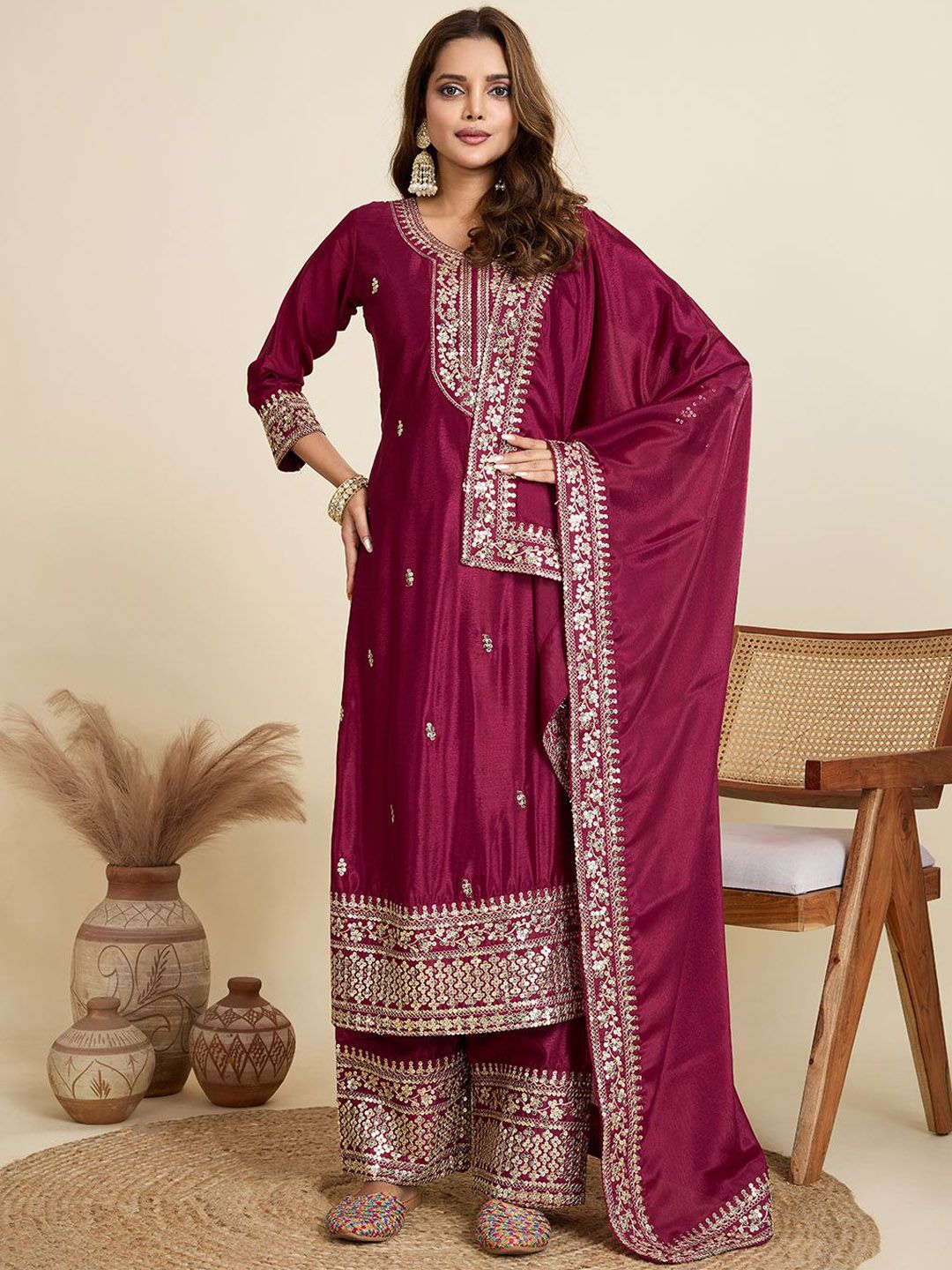 AKSHARAM Women Floral Embroidered Kurta with Trousers & Dupatta