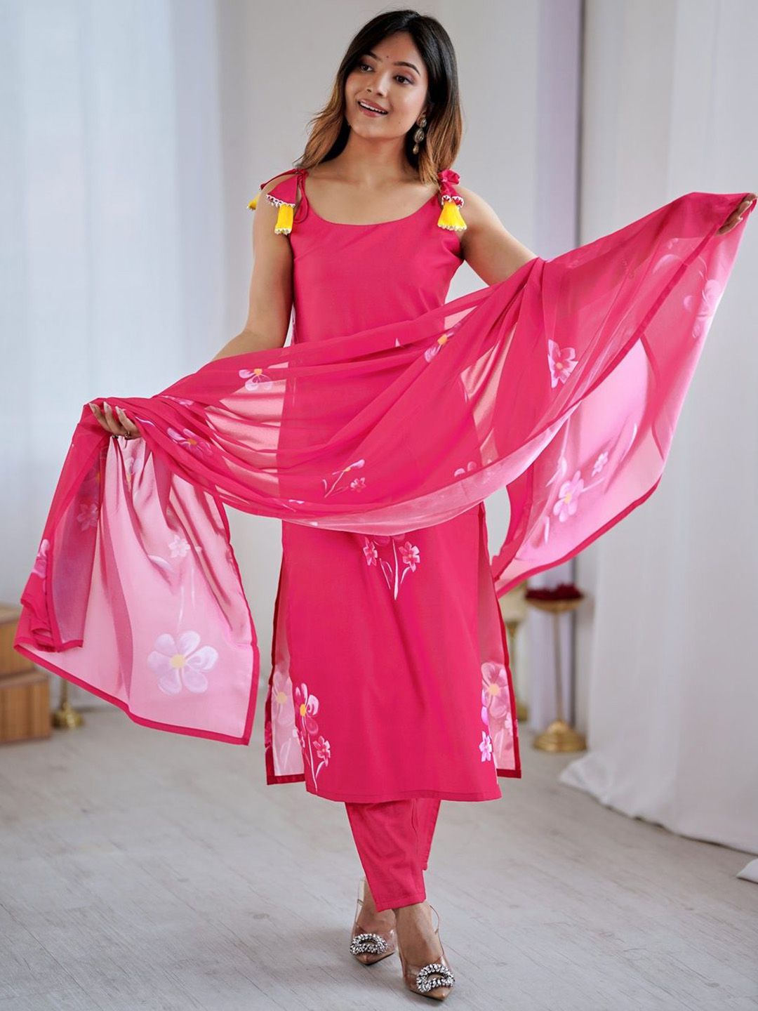 Growdamy Women Printed Kurta with Trousers & Dupatta