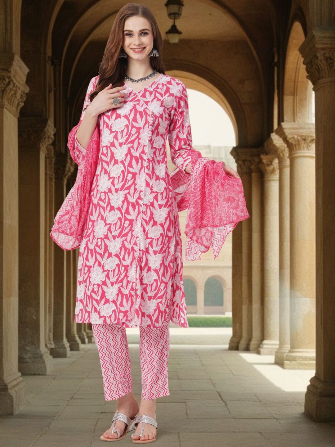 FASHOR Women Floral Printed Kurta with Trousers & Dupatta