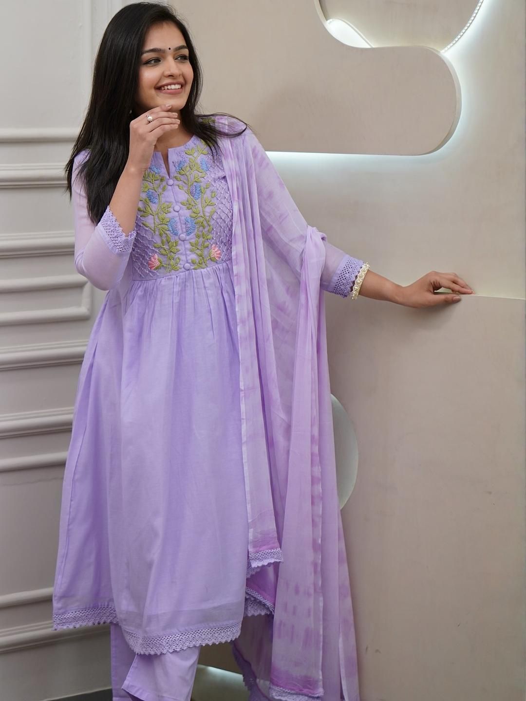 URMIR FASHION Women Georgette Kurta Sets