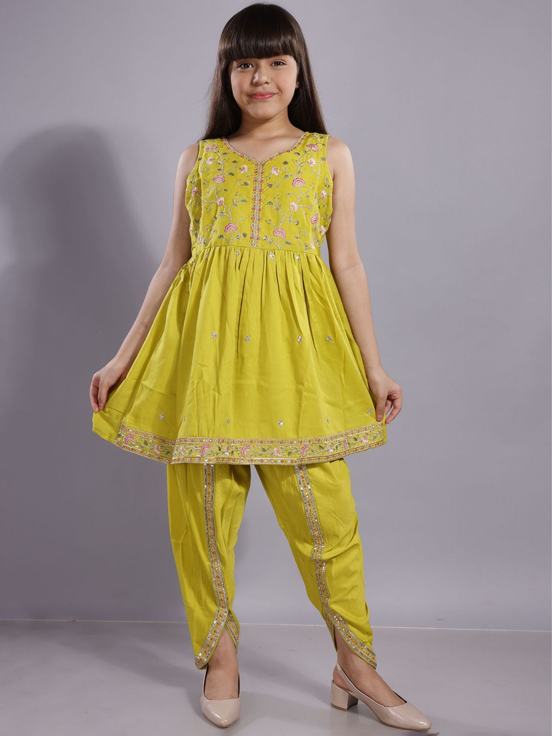 CurlyTales Girls Floral Printed Kurta with Dhoti Pant