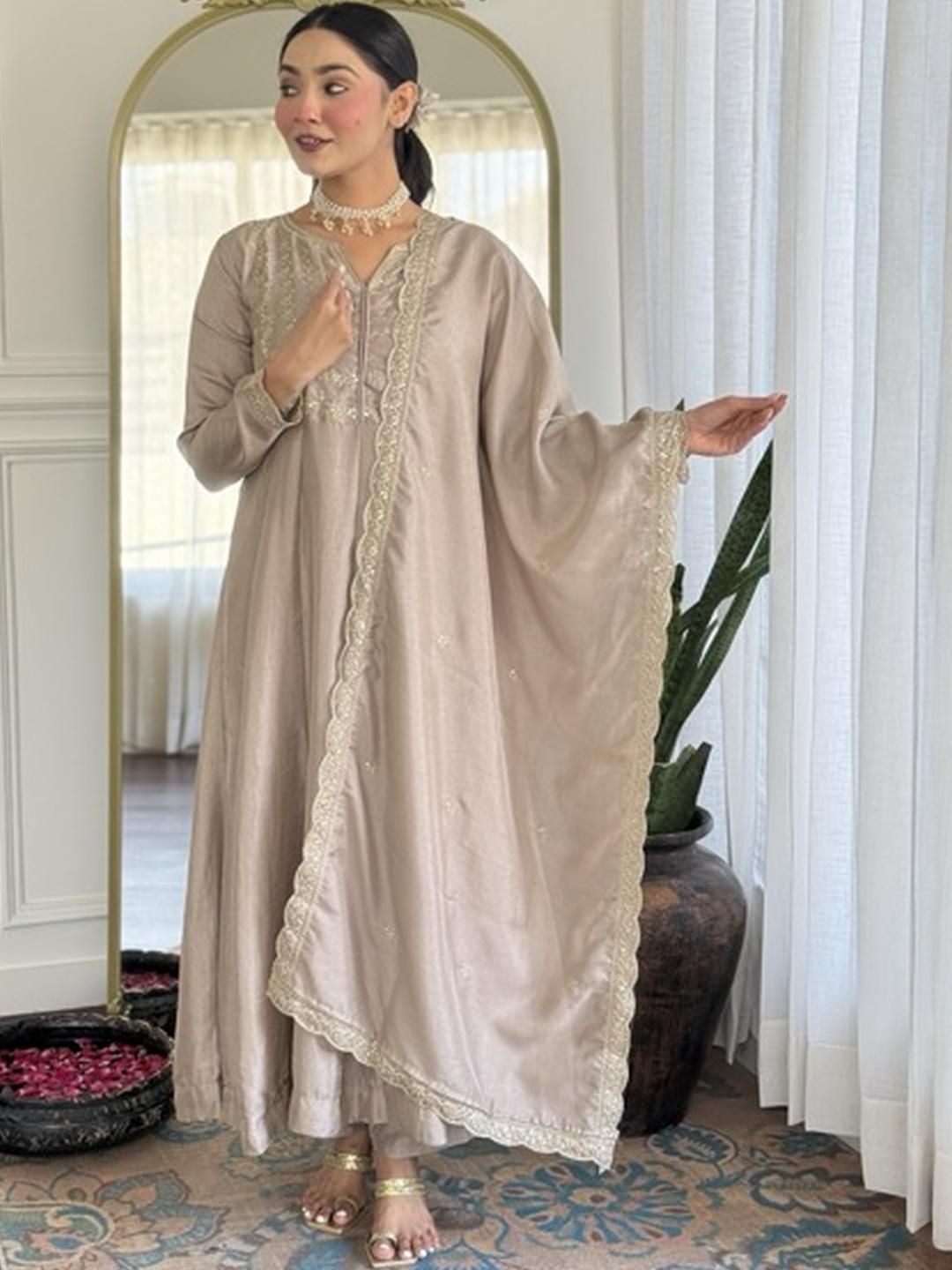 URMIR FASHION Women Pure Silk Kurta Sets