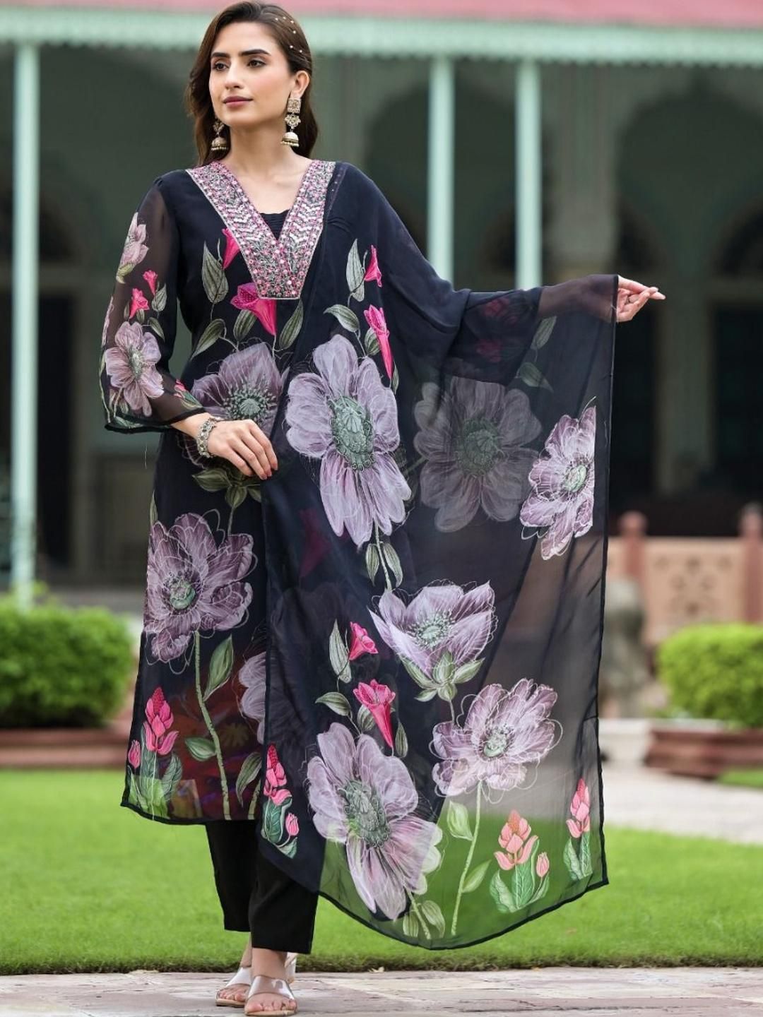 CaniBani Women Georgette Kurta Sets
