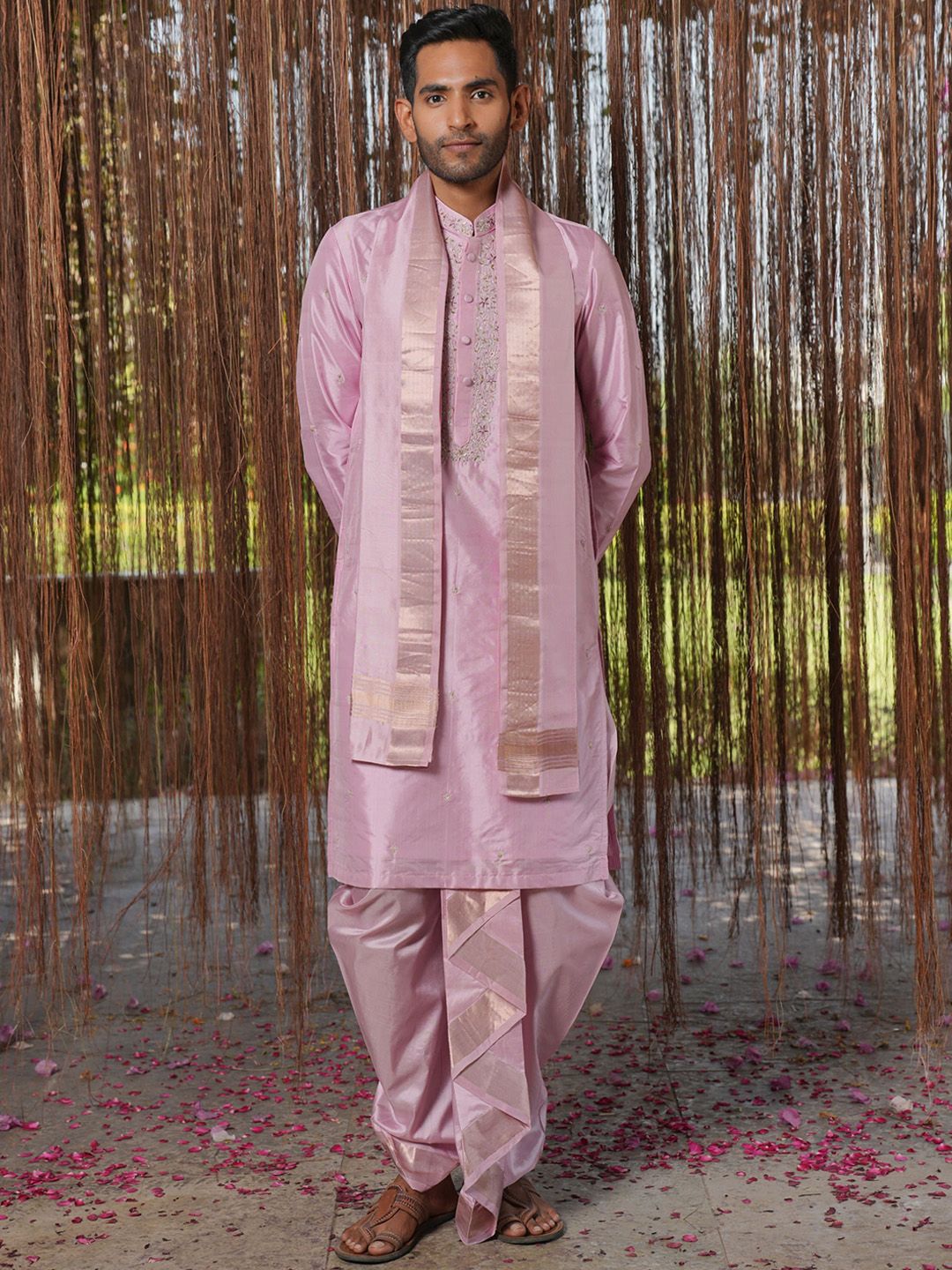 HILO DESIGN Men Ethnic Motifs Embroidered Kurta with Dhoti Pants & With Dupatta-picture-21