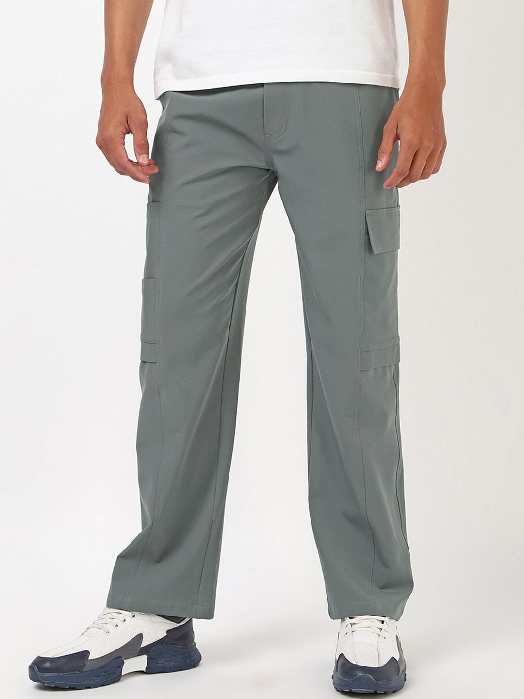 Bewakoof Men Light Grey Oversized Cargo Pants-picture-30