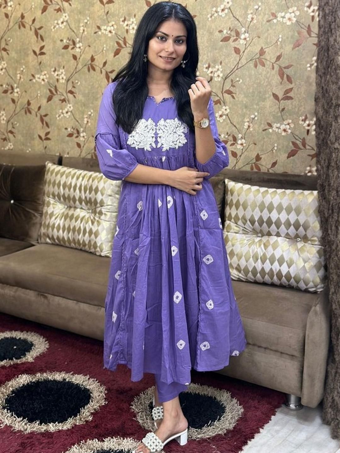 ROPADEMODA Viscose Rayon Embroidered Kurta Sets