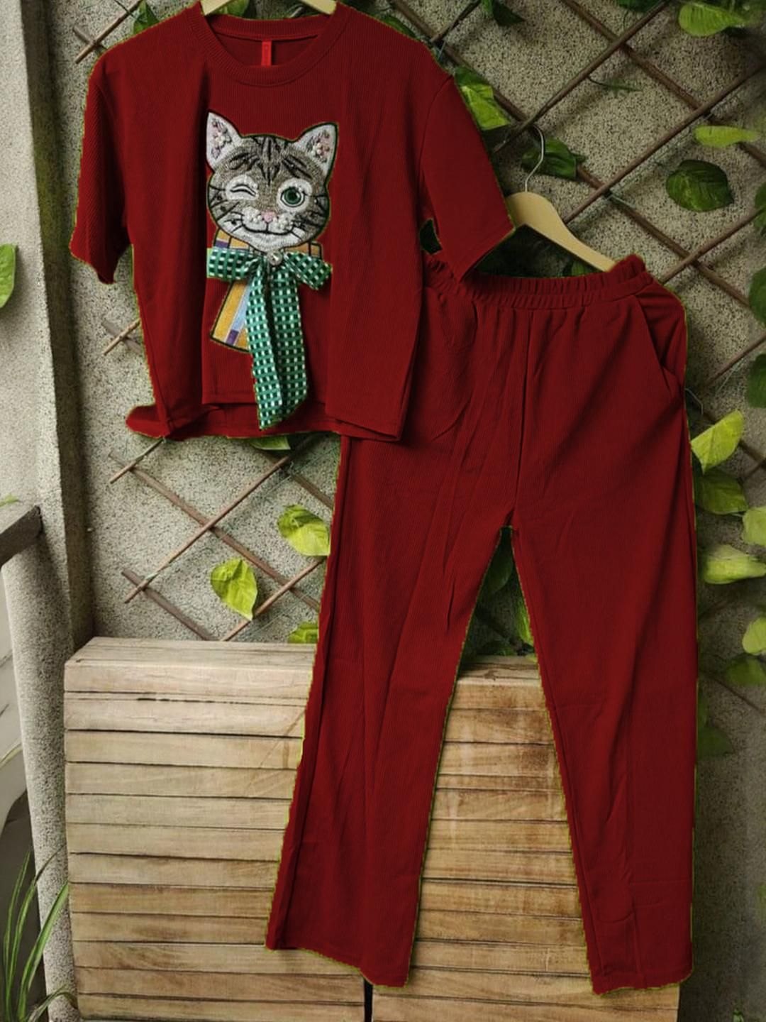 Naida Women Cotton Blend Clothing Set