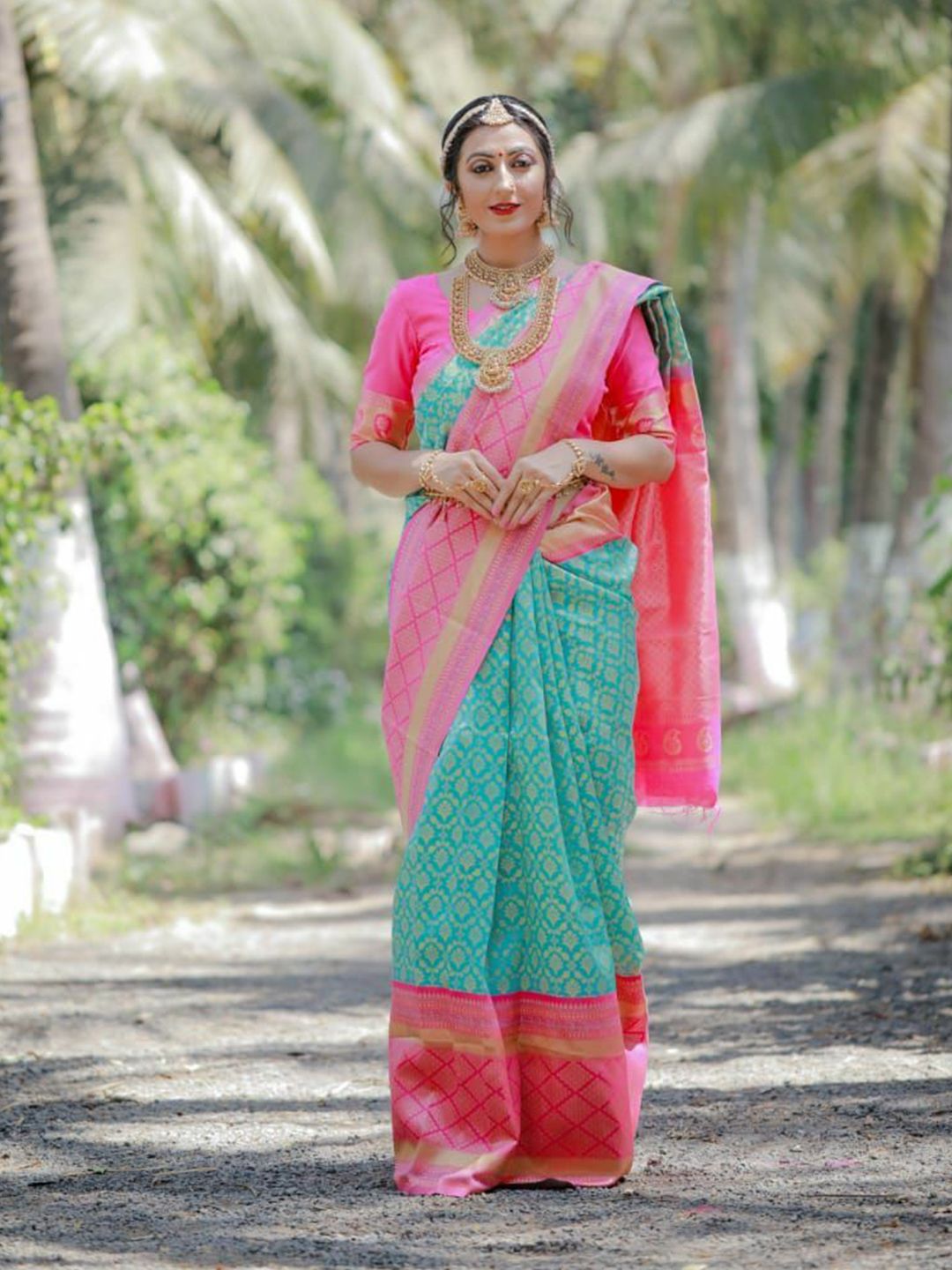 VILLE FASHION Ethnic Motifs Woven Design Zari Banarasi Saree-picture-18