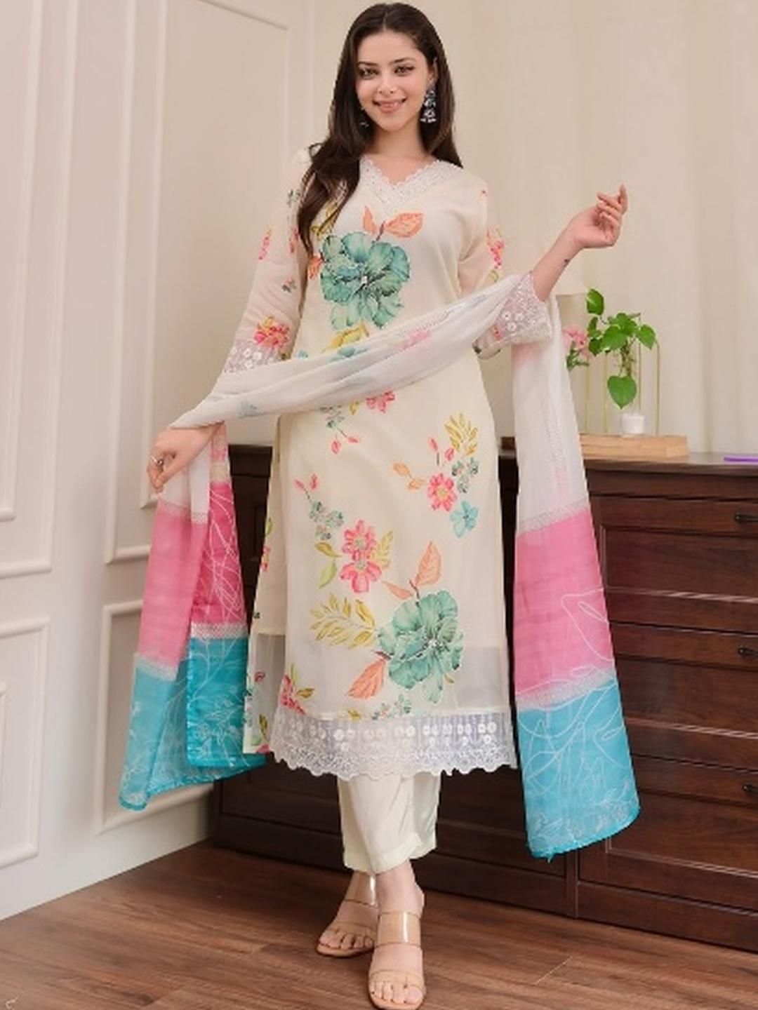 URMIR FASHION Women Nylon Kurta Sets