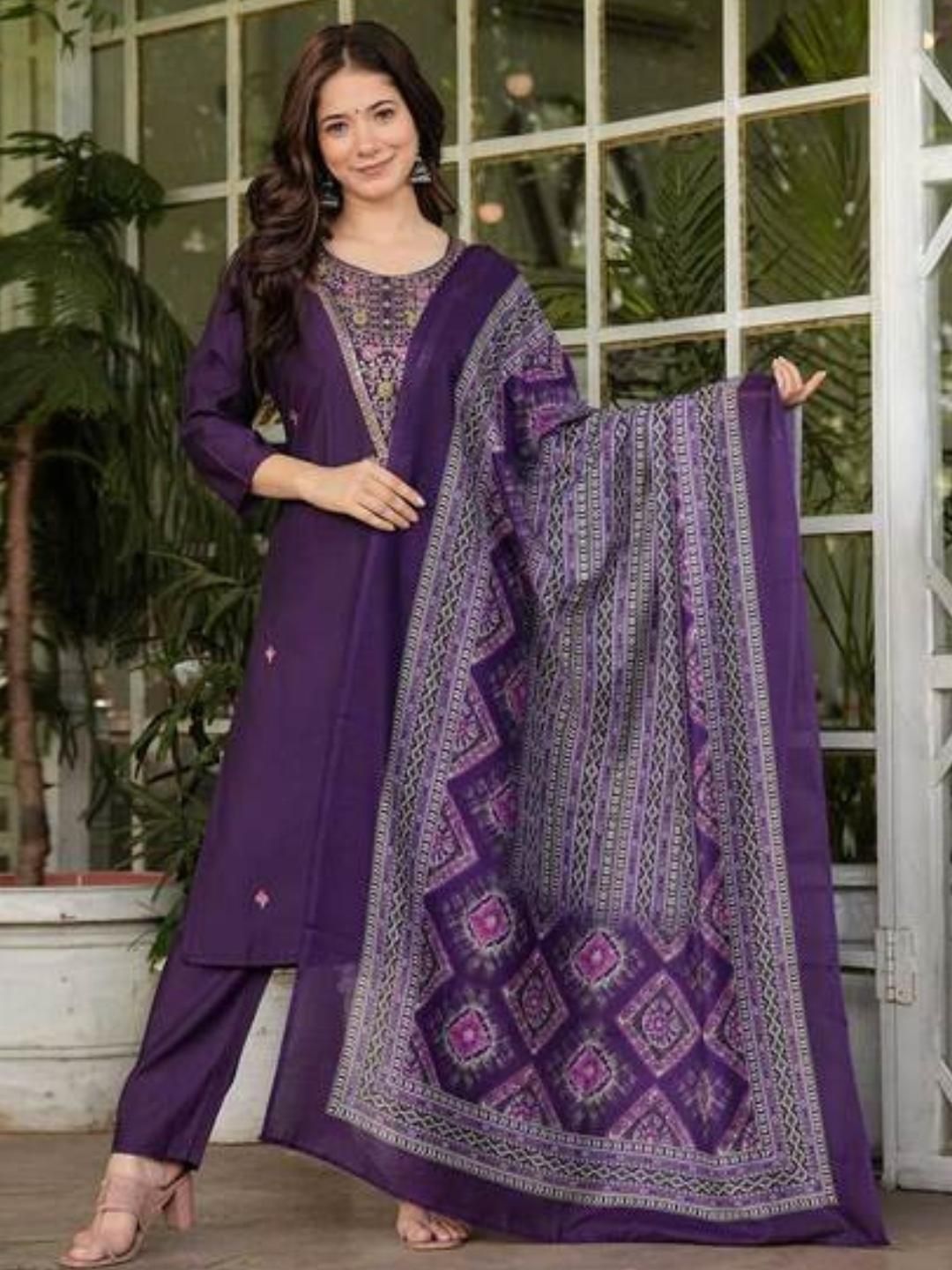 CaniBani Viscose Rayon Embroidered Kurta Sets