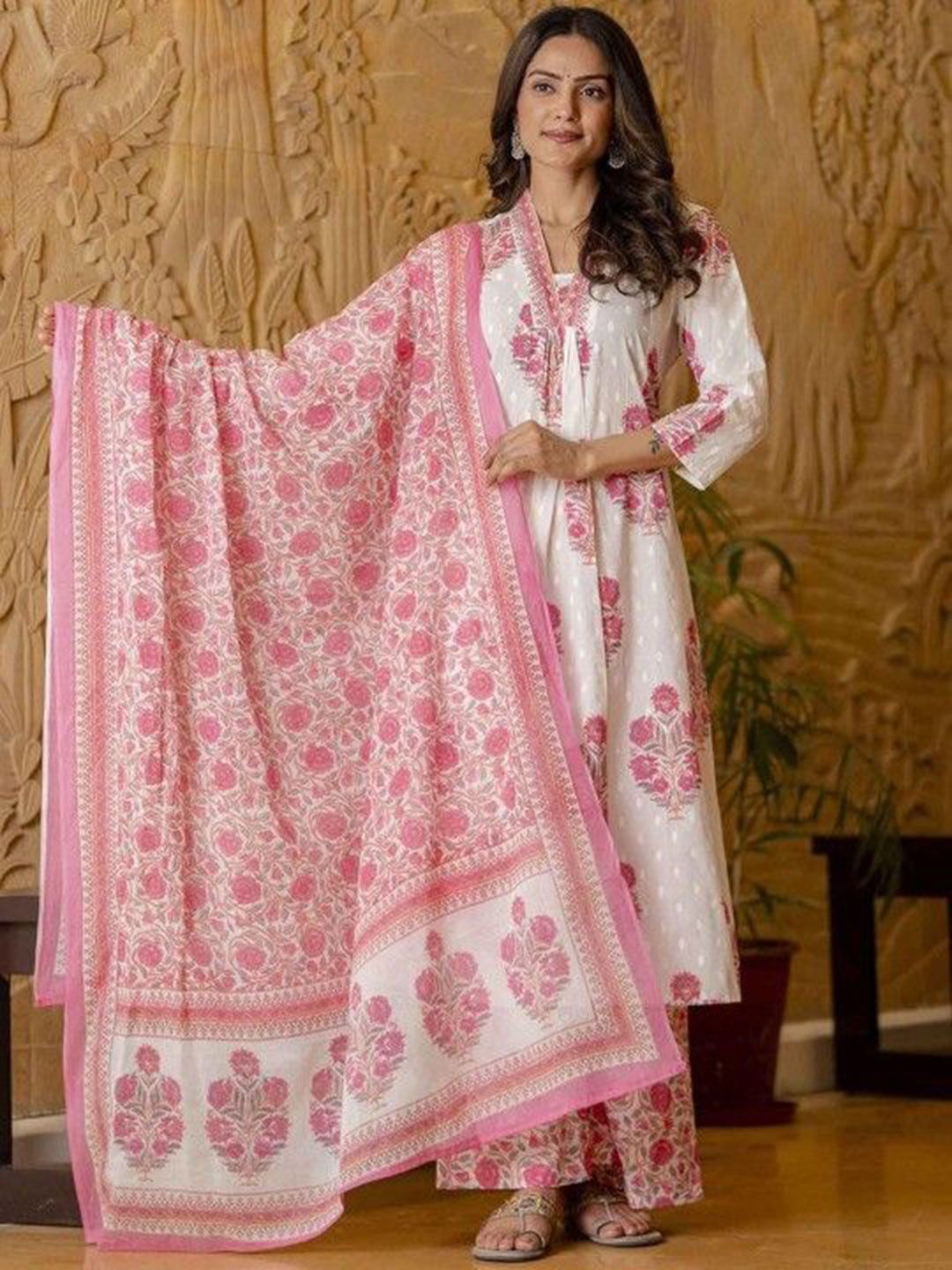 DIVASTRI Floral Printed V-Neck Pure Cotton A-Line Kurta With Palazzos & Dupatta