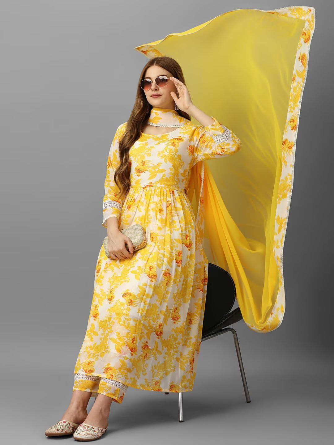 DIVASTRI Women Floral Printed Regular Pure Cotton Anarkali Kurta with Trousers & Dupatta