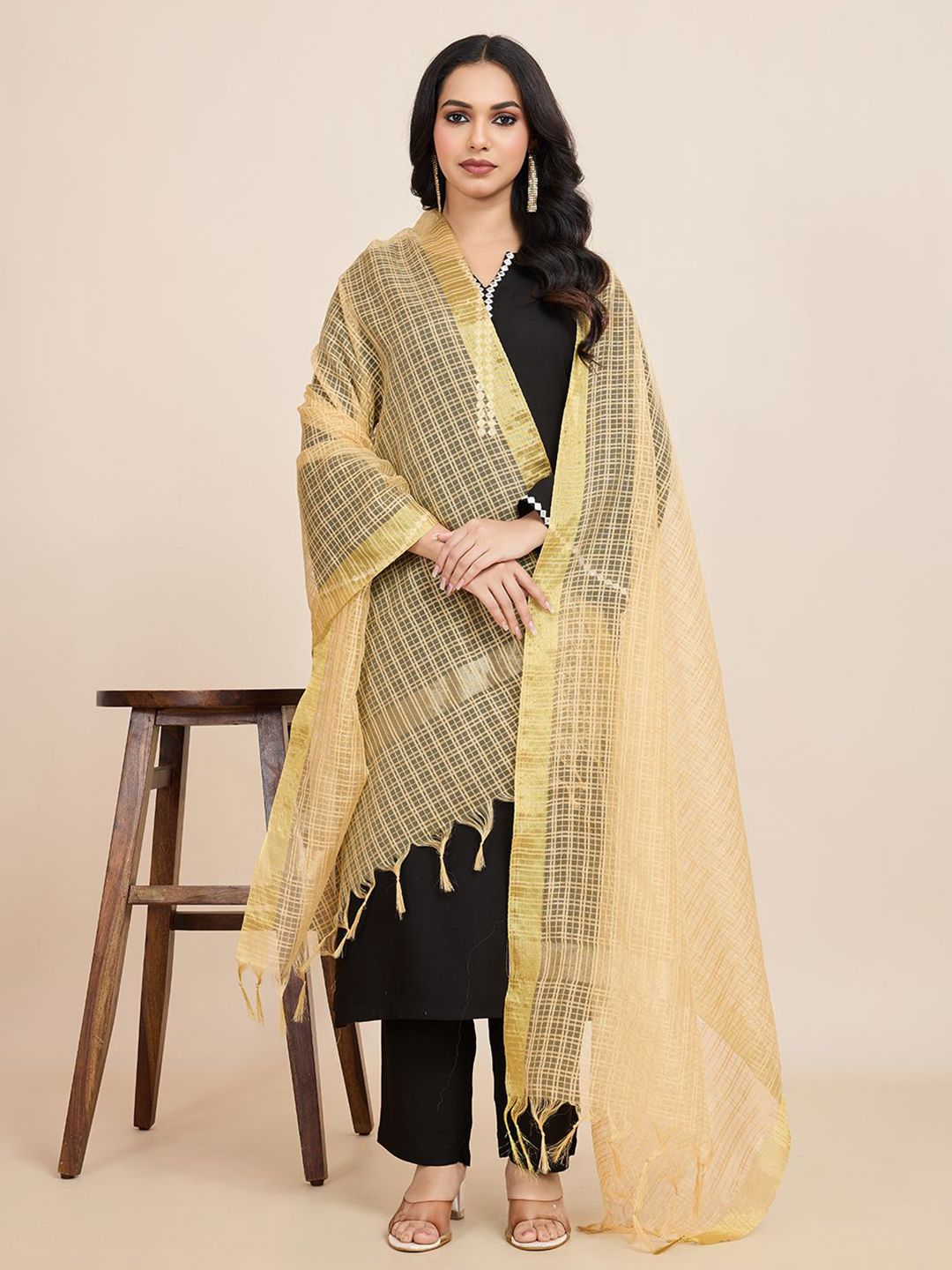 House of Pataudi Checked Banarasi Tasseled Dupatta
