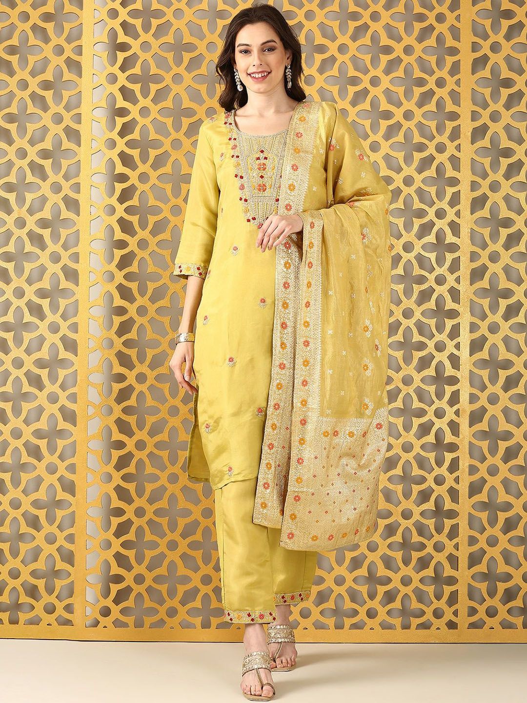 Anouk Floral Embroidered Thread Work Straight Kurta With Trousers & Dupatta
