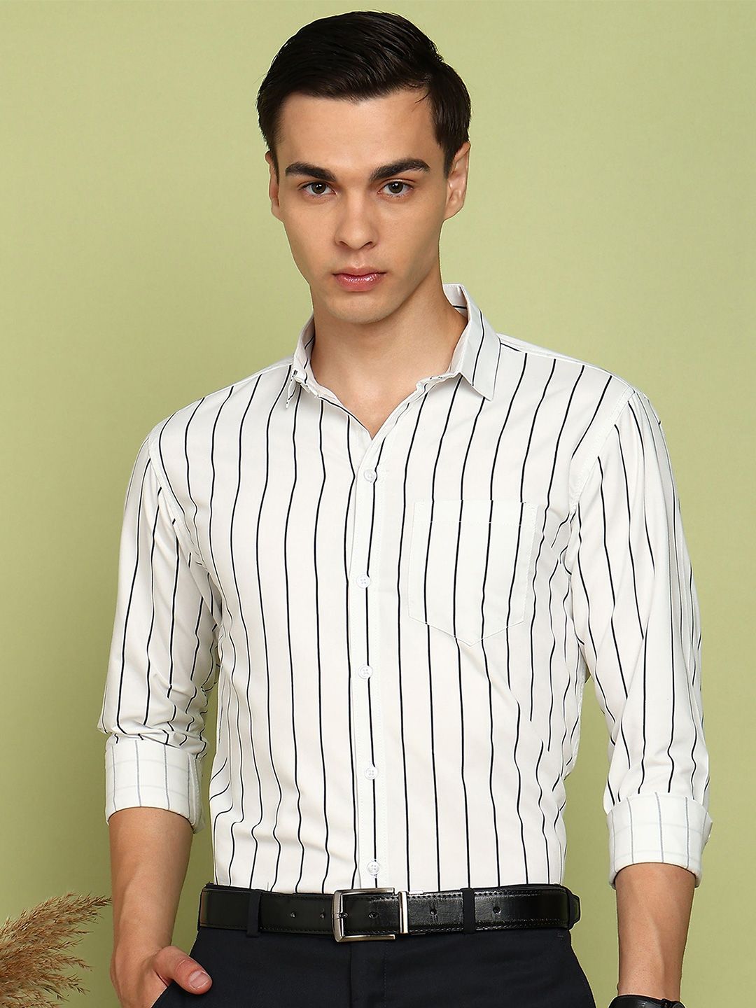 encore by INVICTUS Slim Fit Striped Spread Collar Cotton Formal Shirt-picture-52