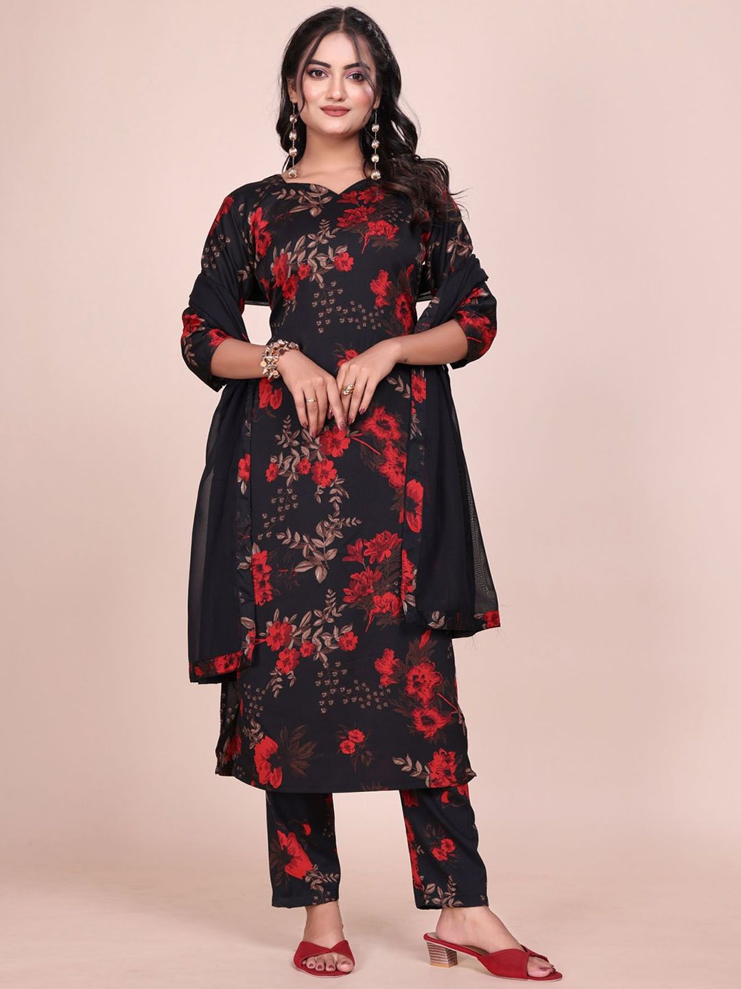 Anouk Women Floral Printed Kurta with Trousers & Dupatta
