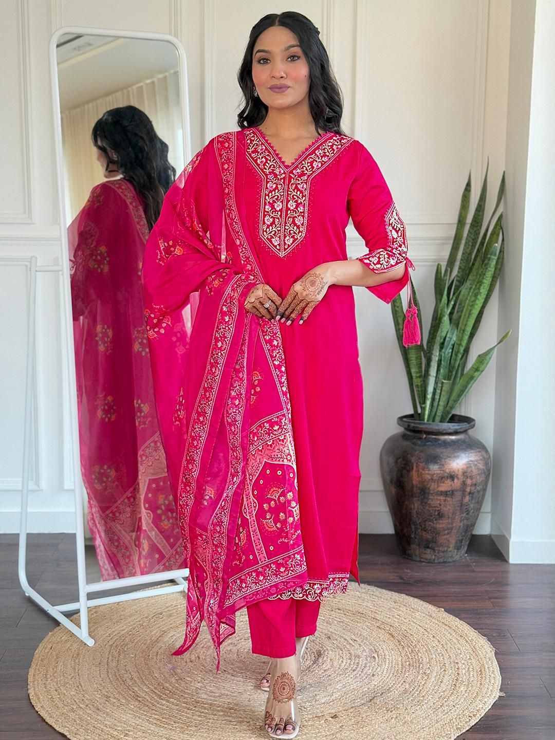 URMIR FASHION Pink Viscose Rayon Kurta Sets