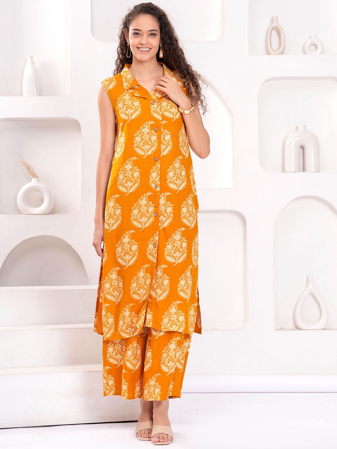 OH MI DIOS Women Ethnic Motifs Printed Kurta with Trousers