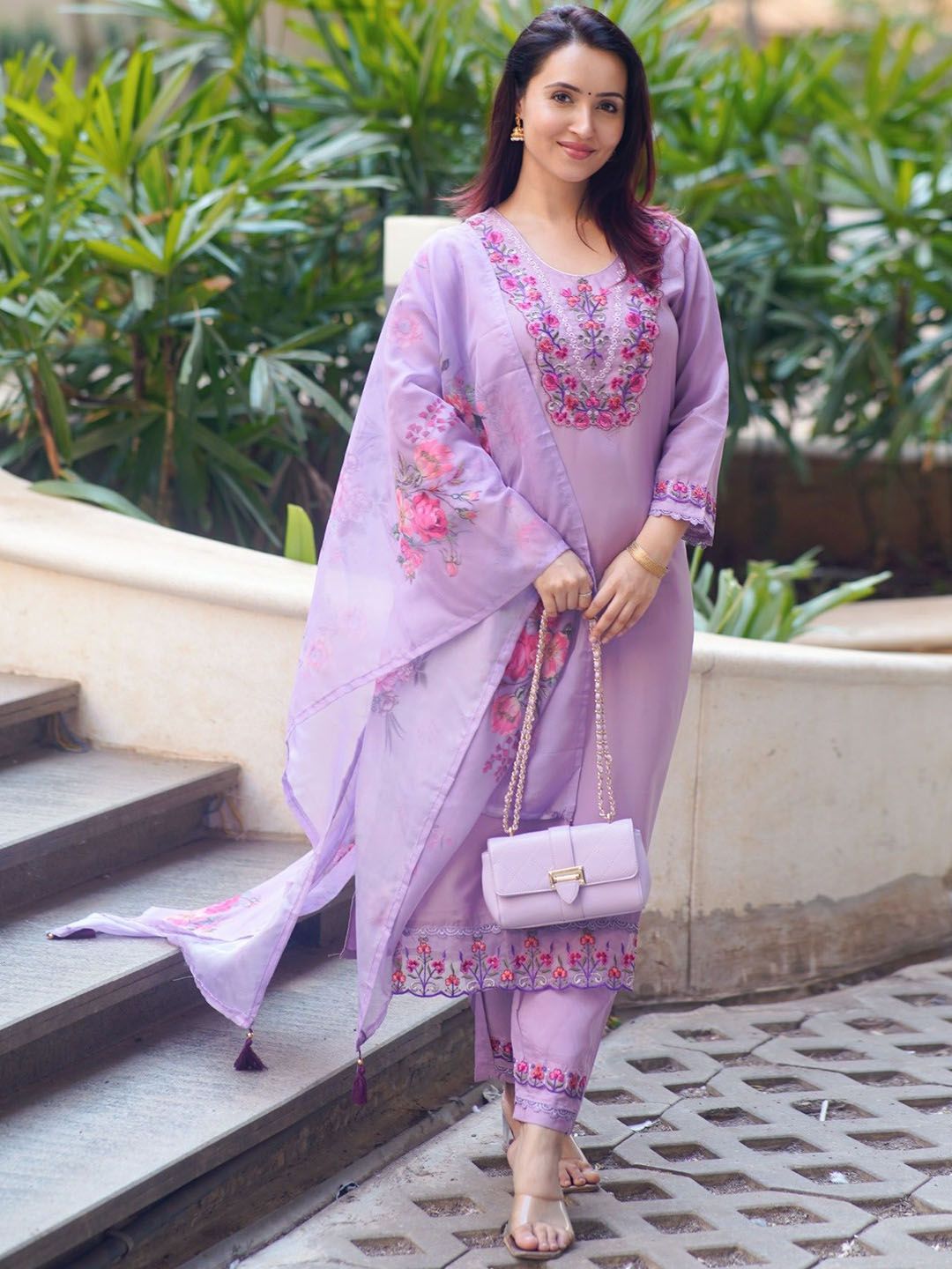 zinzraa Women Ethnic Motifs Printed Kurta with Trousers & Dupatta