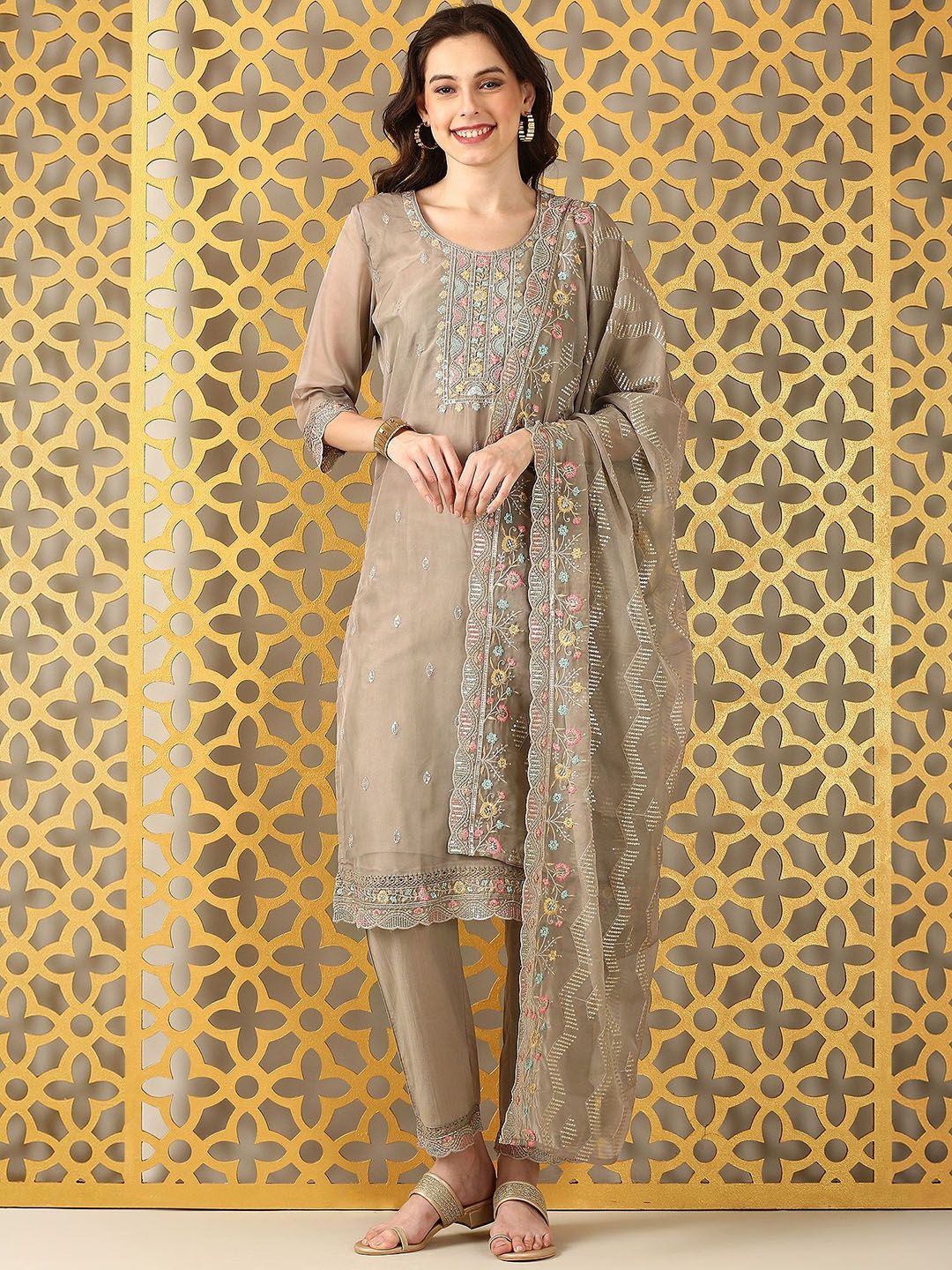 Anouk Women Floral Embroidered Regular Thread Work Kurta with Trousers & With Dupatta