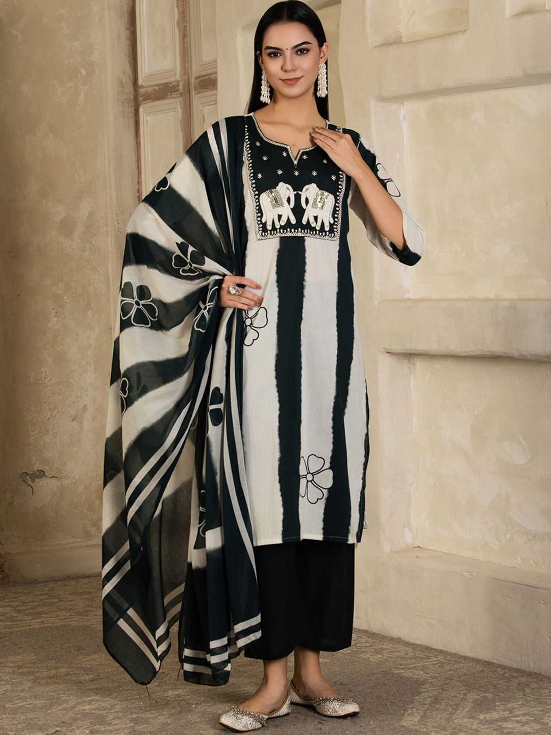 Sangria Women Ethnic Motifs Printed Cotton Kurta with Palazzo & Dupatta