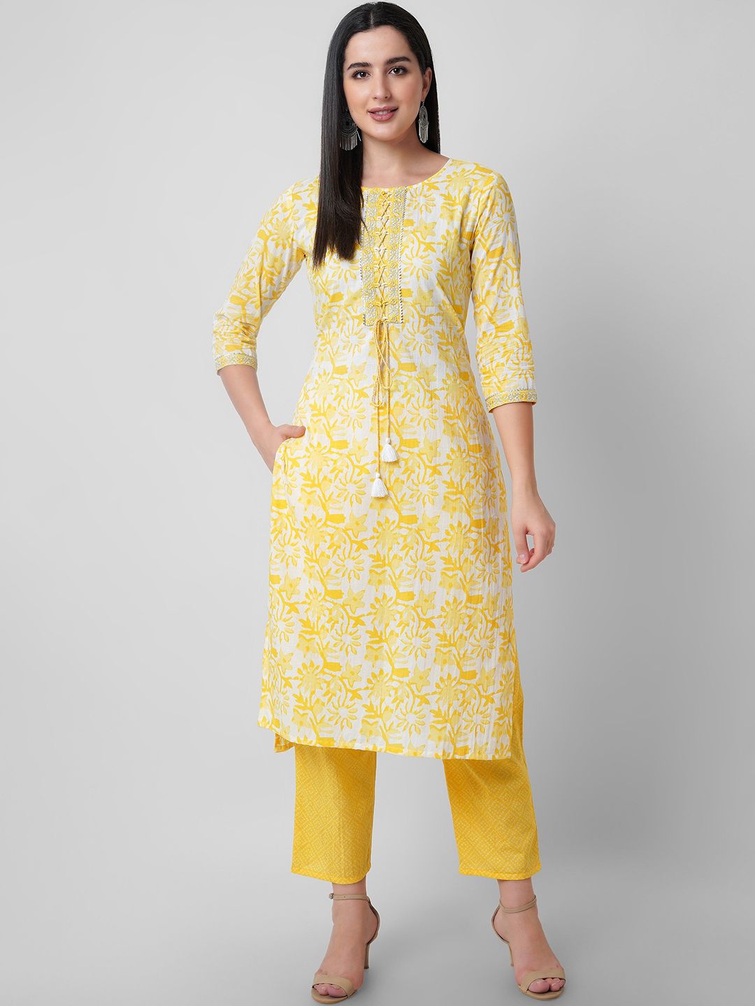 Oash Women Floral Printed Regular Sequinned Kurta with Trousers & With Dupatta
