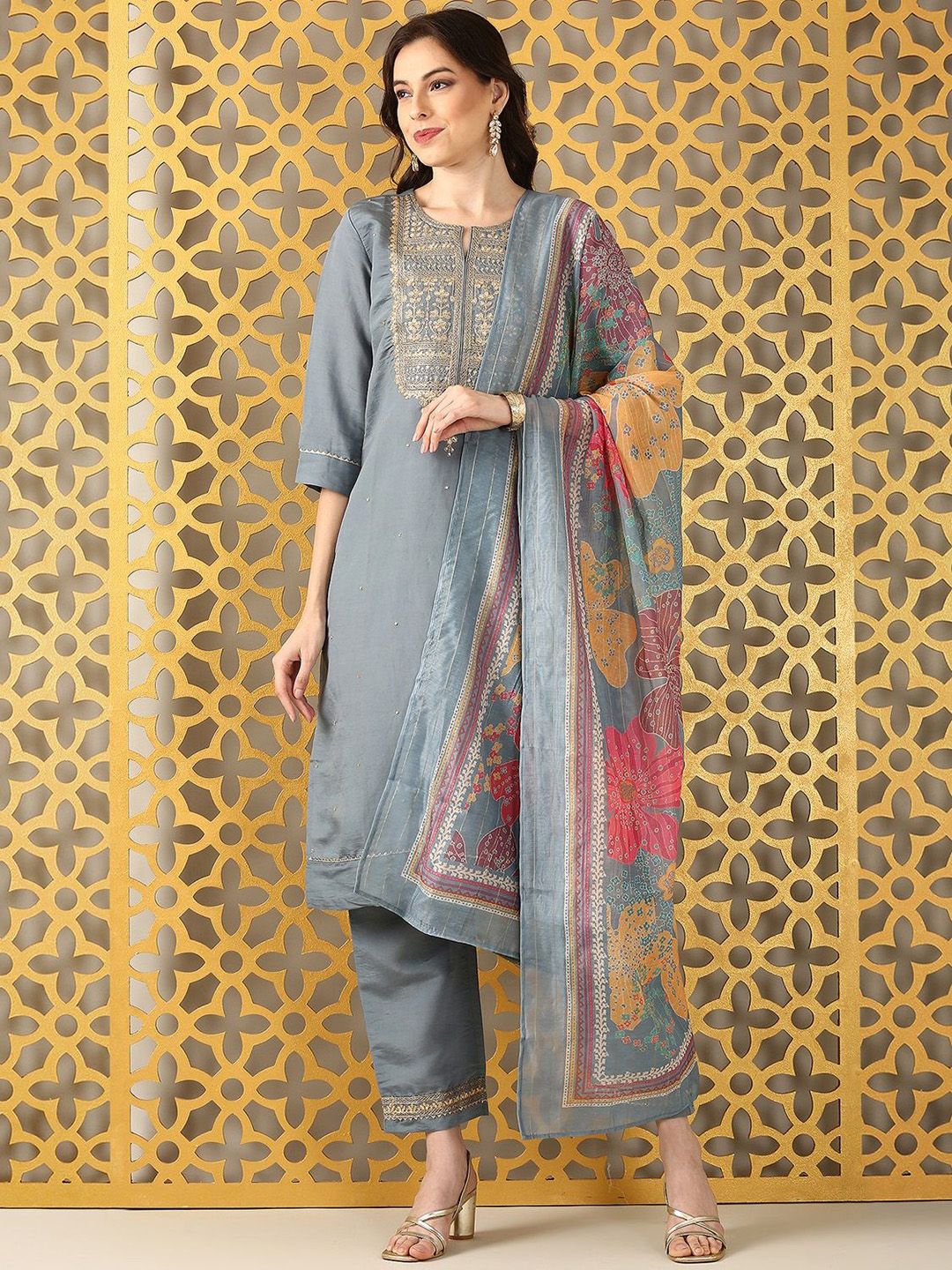 Anouk Floral Embroidered Notch Neck Thread Work Straight Kurta With Pyjamas & Dupatta