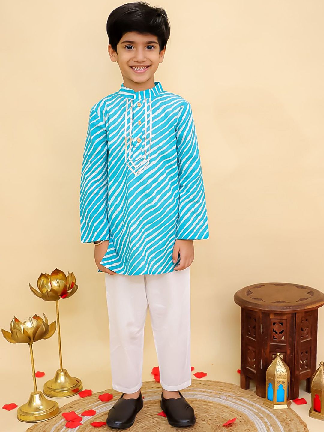 Aj DEZInES Girls Printed Regular Pure Cotton Kurta with Pyjamas-picture-51