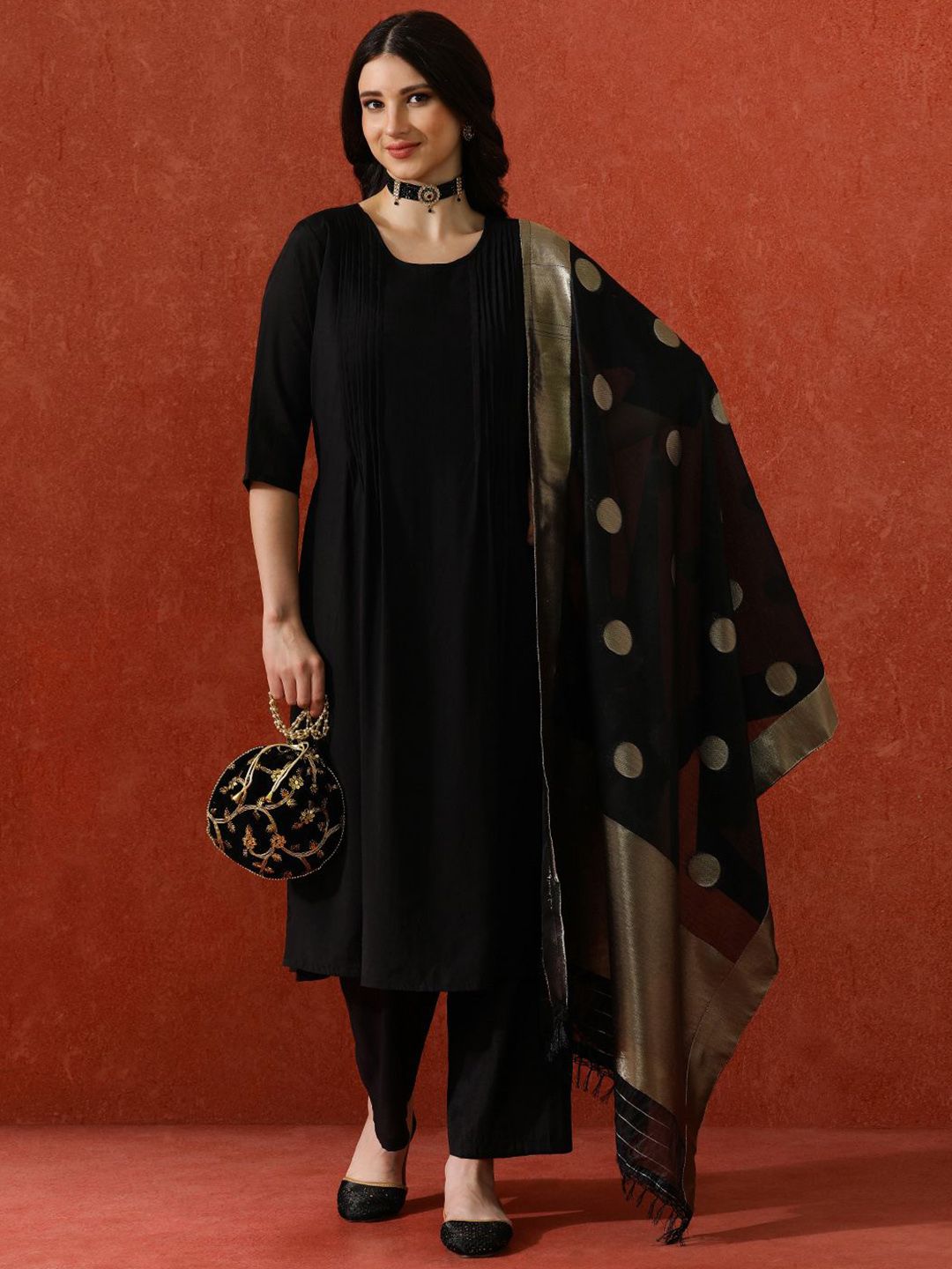 QSH Woven Design A-Line Solid Festive Kurta & Trousers With Dupatta