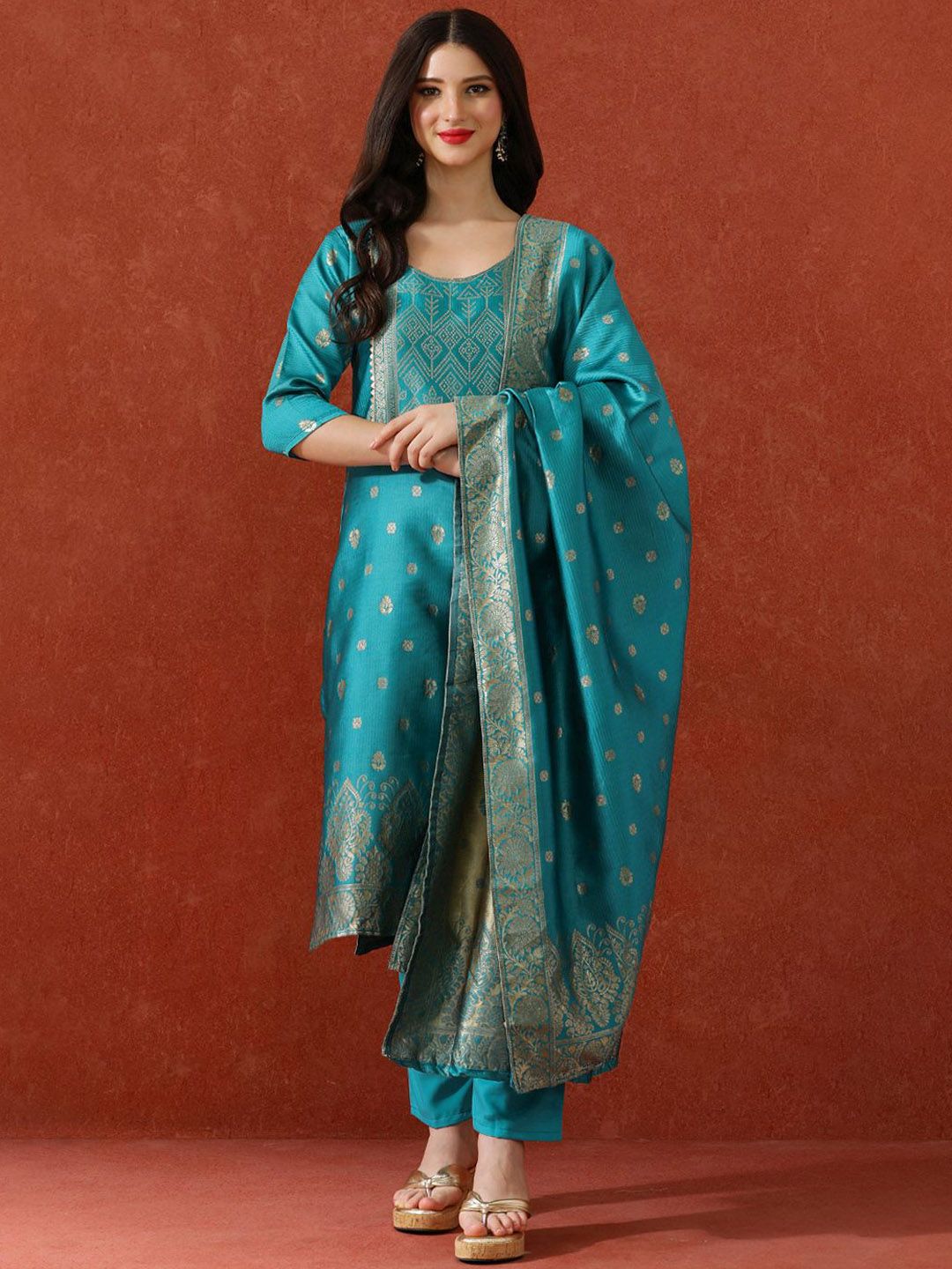 QSH Woven Design A-Line Solid Festive Kurta & Trousers With Dupatta