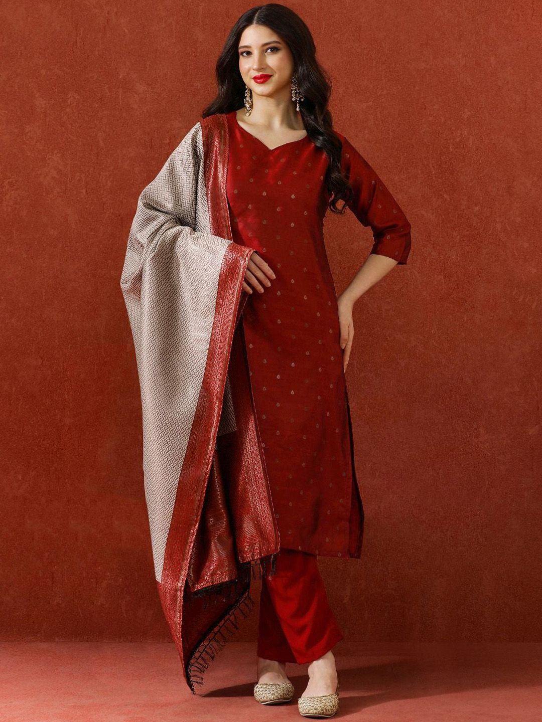QSH Woven Design A-Line Solid Festive Kurta & Trousers With Dupatta