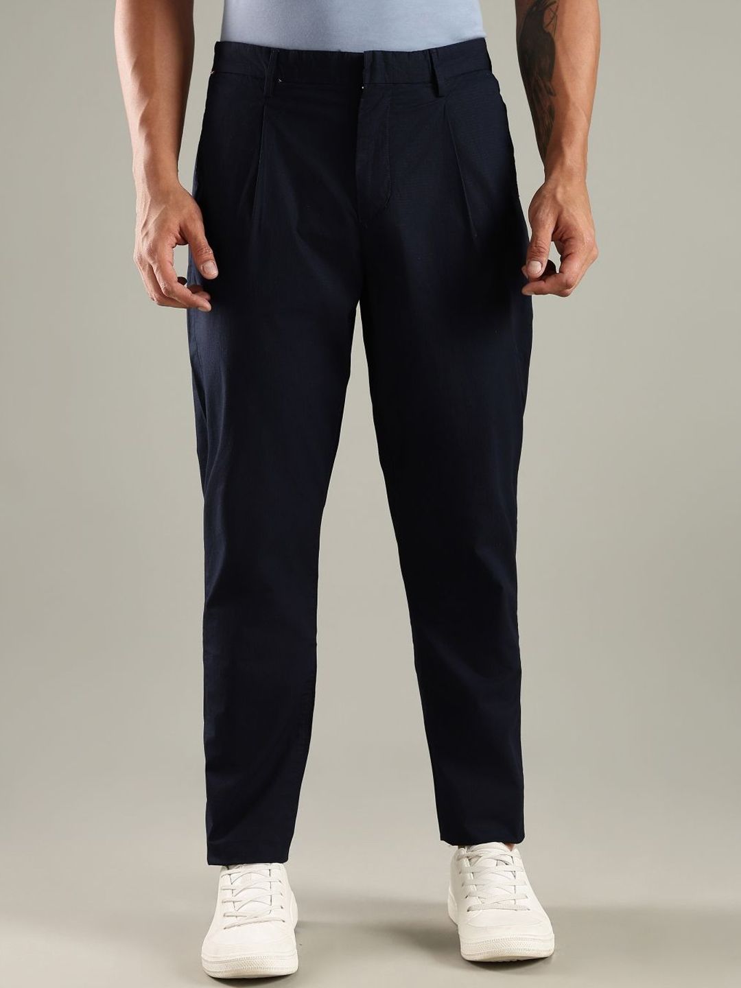 Tommy Hilfiger Europe Women Mid Rise Relaxed Fit Pleated Trousers-picture-45