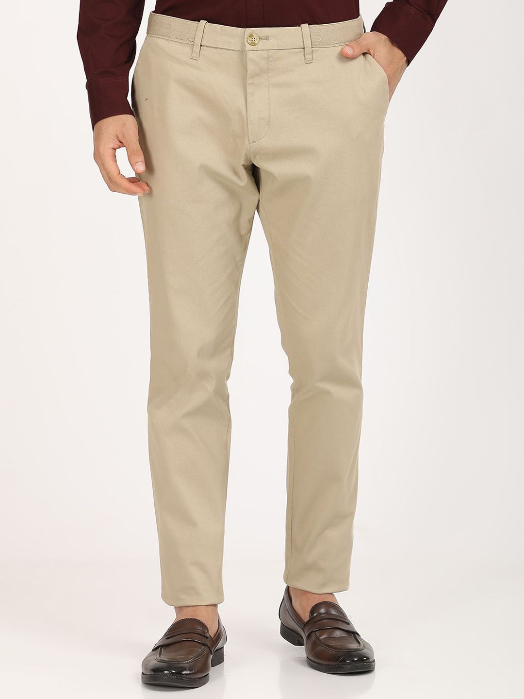 Indian Terrain Men Solid Mid-Rise Tapered Fit Regular Trousers-picture-24