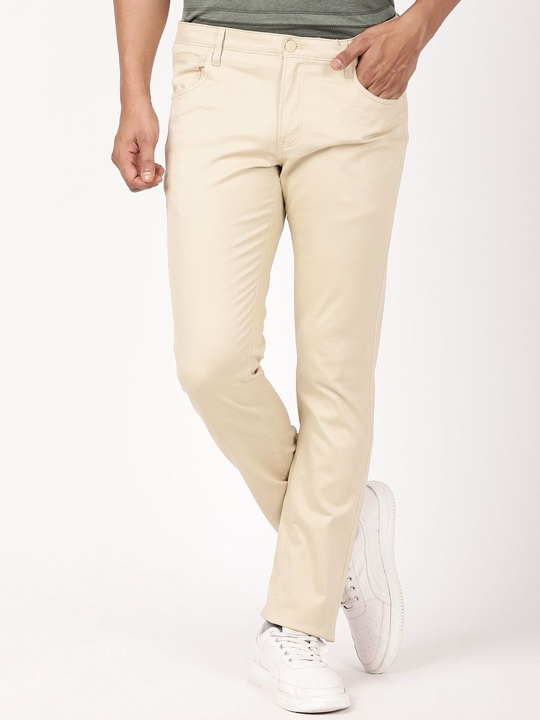 Indian Terrain Men Solid Slim Fit Mid-Rise Regular Trousers-picture-2