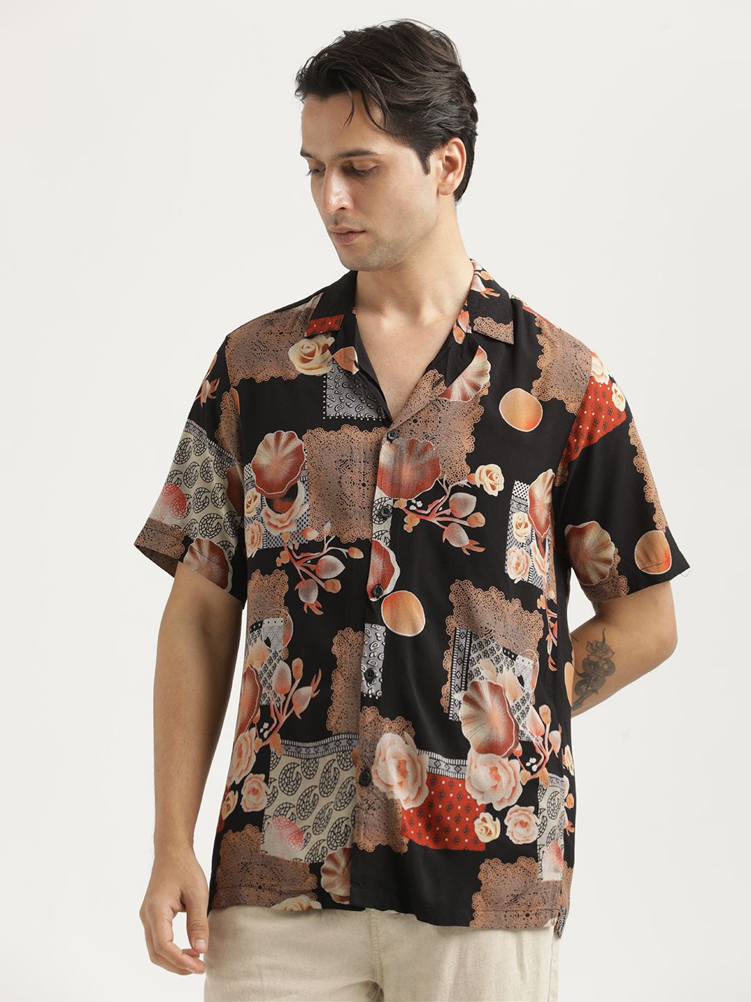 Blu MNKY Men Smart Fit Floral Printed Cuban Collar Casual Shirt-picture-16