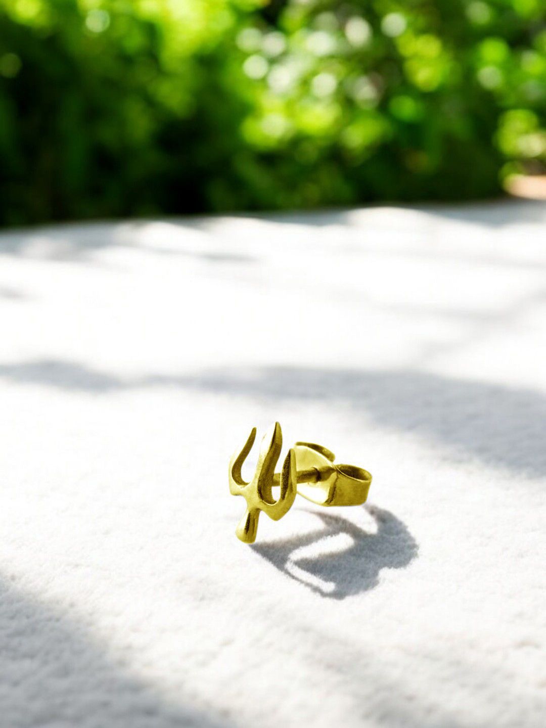 The Roadster Lifestyle Co. Men Trishula Stud