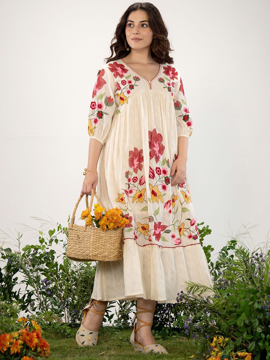 ZUMMER Floral Embroidered Puff Sleeves Pure Cotton Empire Midi Dress-picture-25