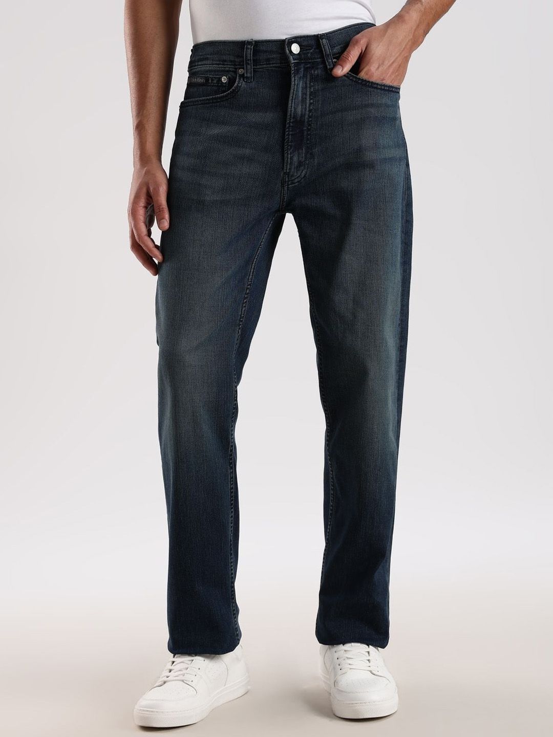 Calvin Klein Jeans Men Mid-Rise Light Fade Cotton Straight Fit Jeans-picture-31