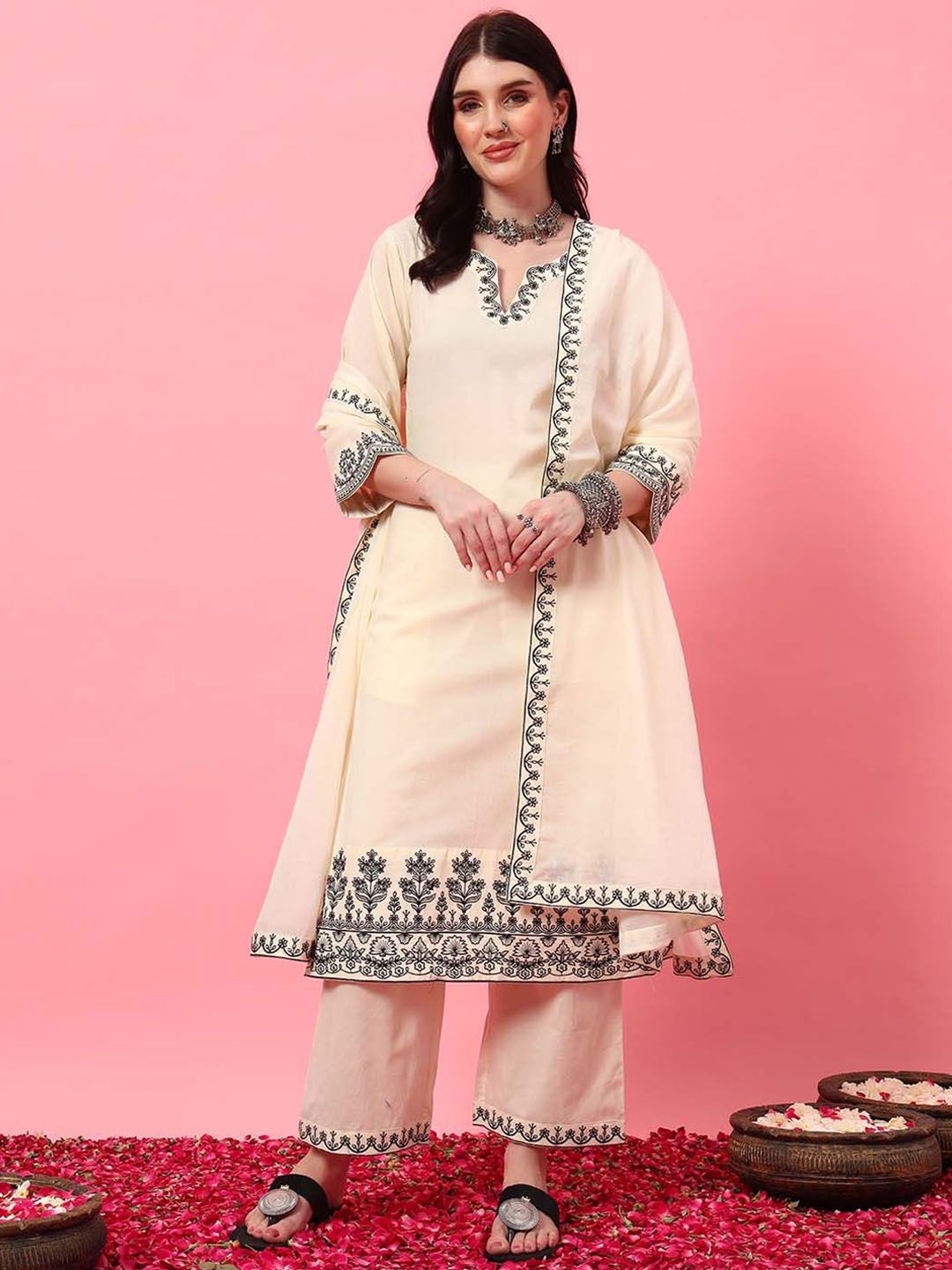 MAHUKAA Women Floral Embroidered Calf Length Straight Kurta with Trousers & With Dupatta