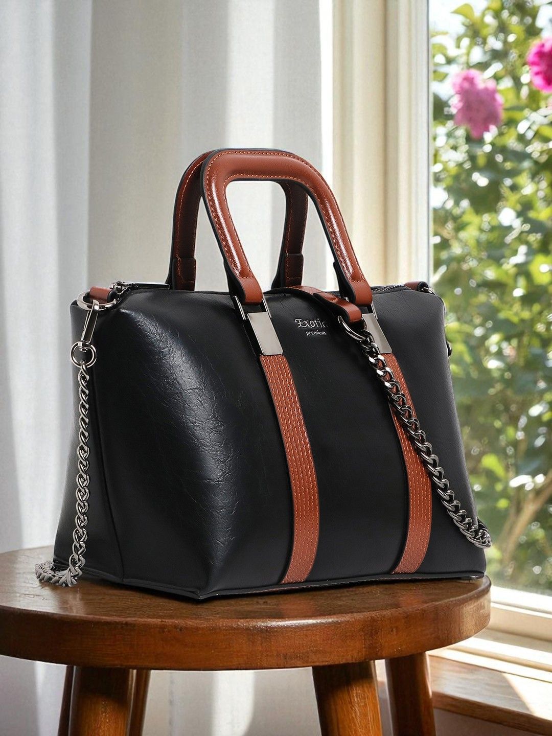 Exotic Women Solid Structured Satchel Bag-picture-21