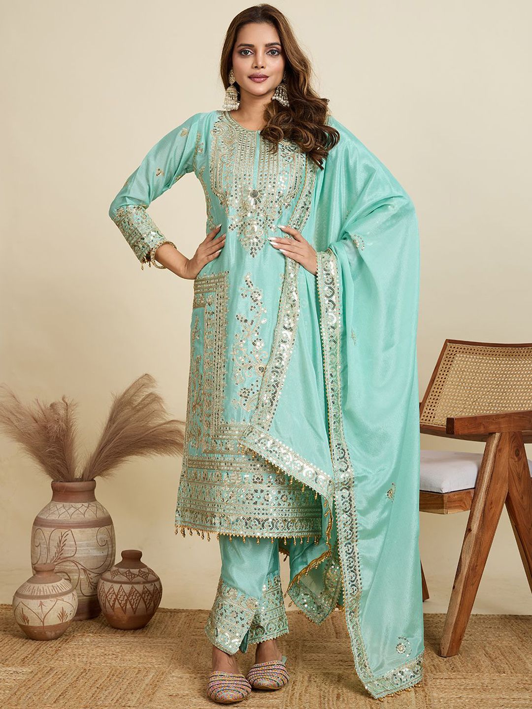 AKSHARAM Women Floral Embroidered Kurta with Trousers & Dupatta