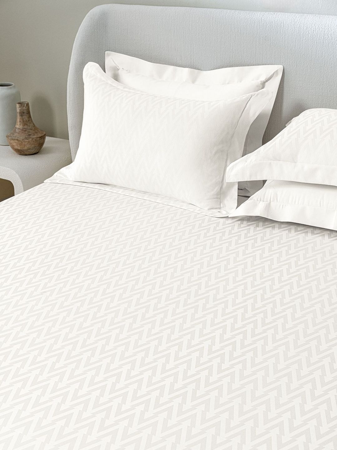 SANSAAR A DDECOR BRAND LIVE CONSCIOUSLY White Printed Cotton 3 Piece Bedding Set-image-27
