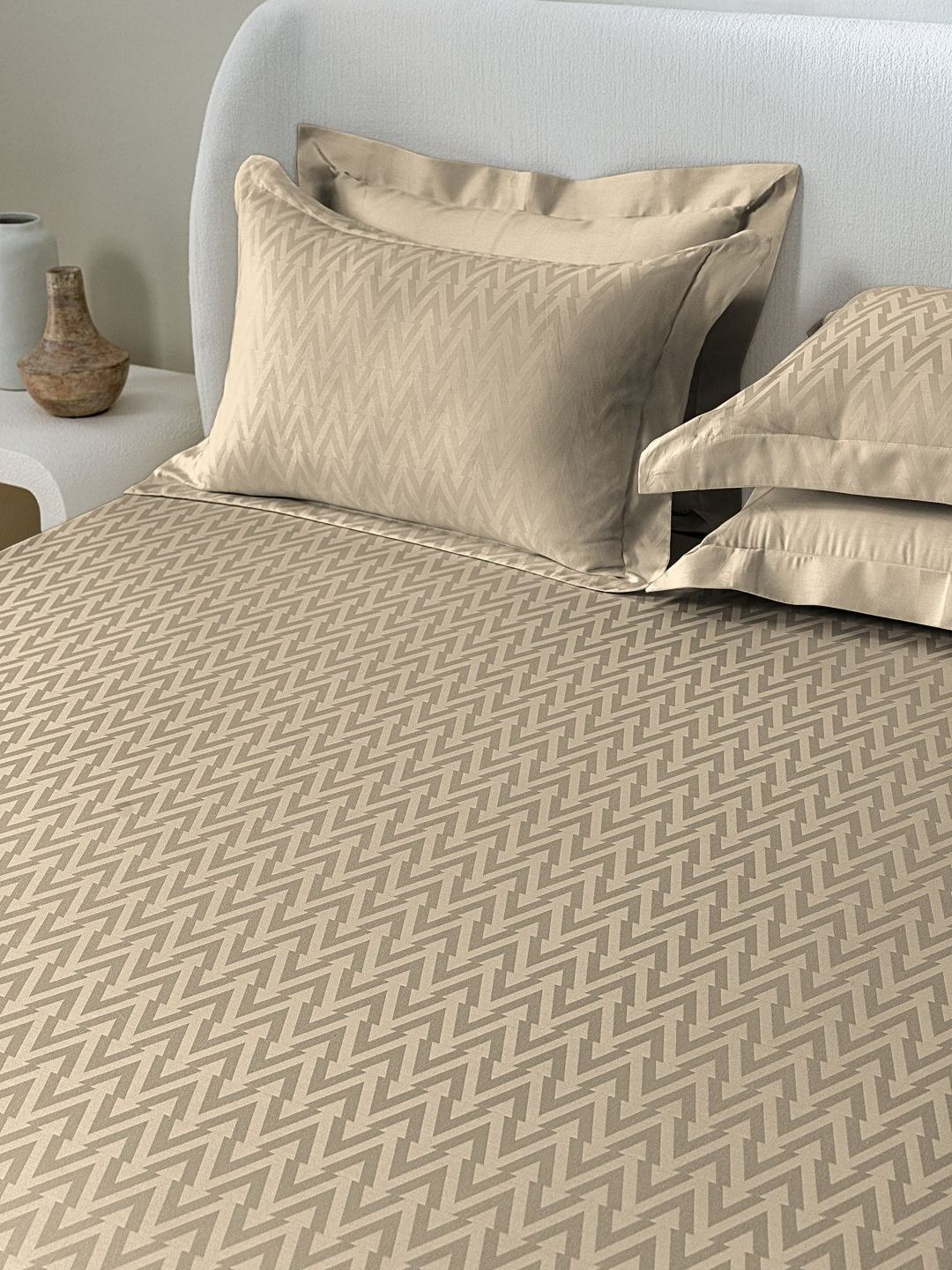 SANSAAR A DDECOR BRAND LIVE CONSCIOUSLY Beige Printed Cotton 3 Piece Bedding Set-image-4